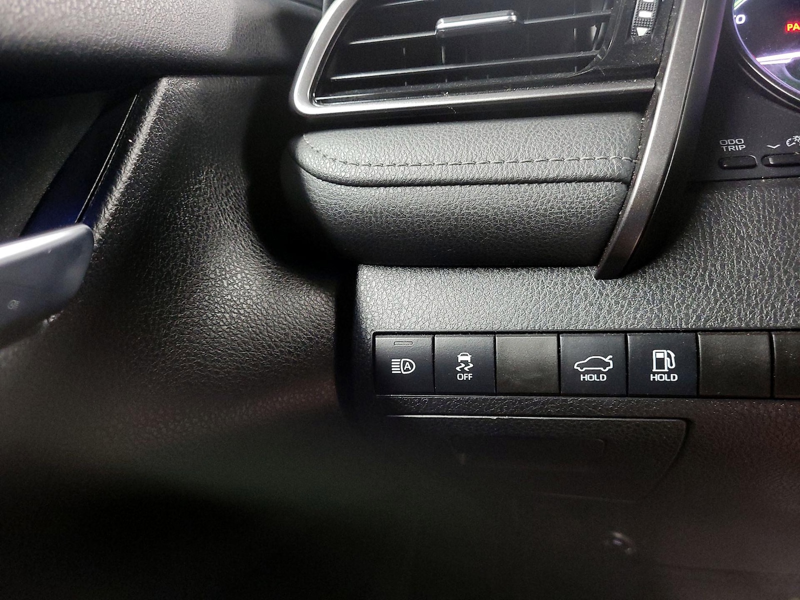 2022 Toyota Camry XSE - Photo 14
