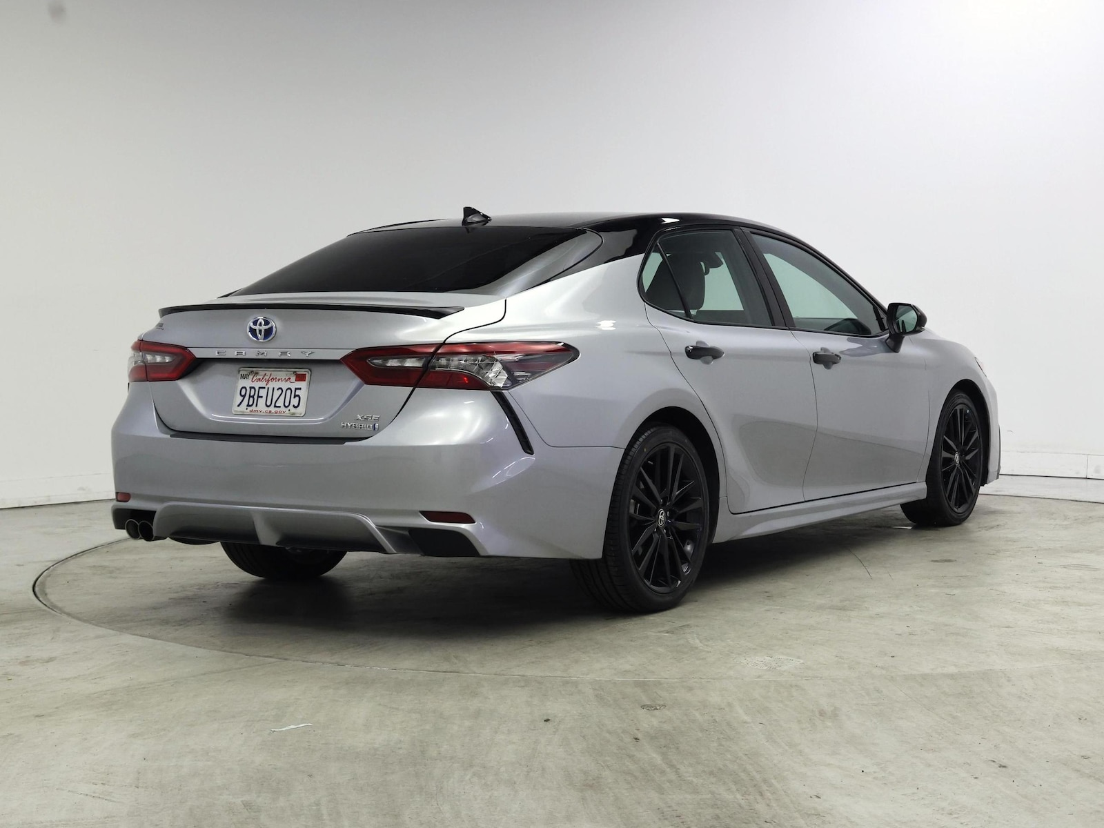 2022 Toyota Camry XSE - Photo 9