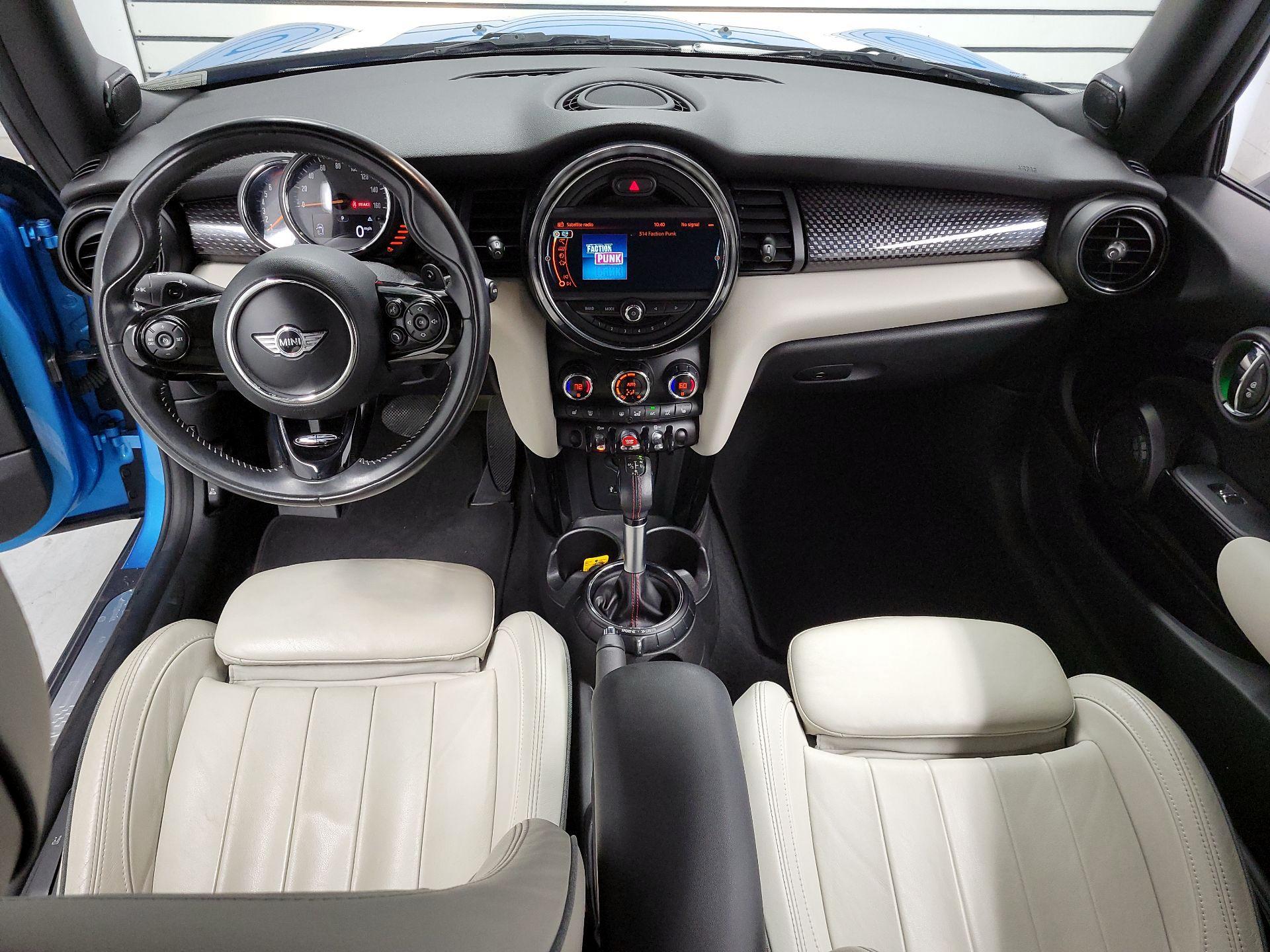 Thumbnail: 2017 MINI Cooper - 9