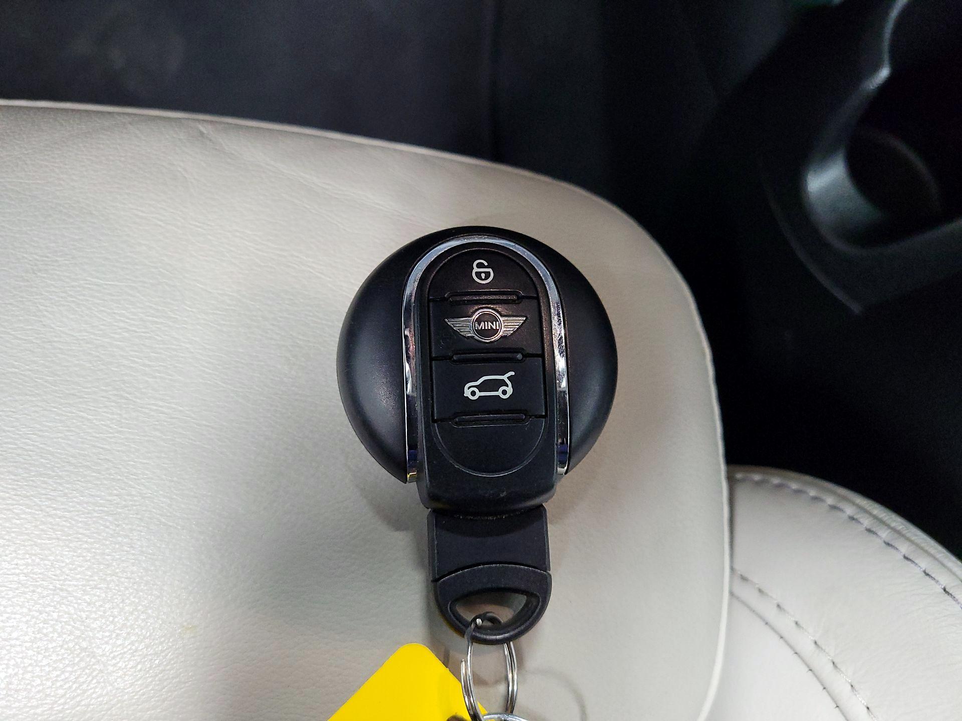 Thumbnail: 2017 MINI Cooper - 19