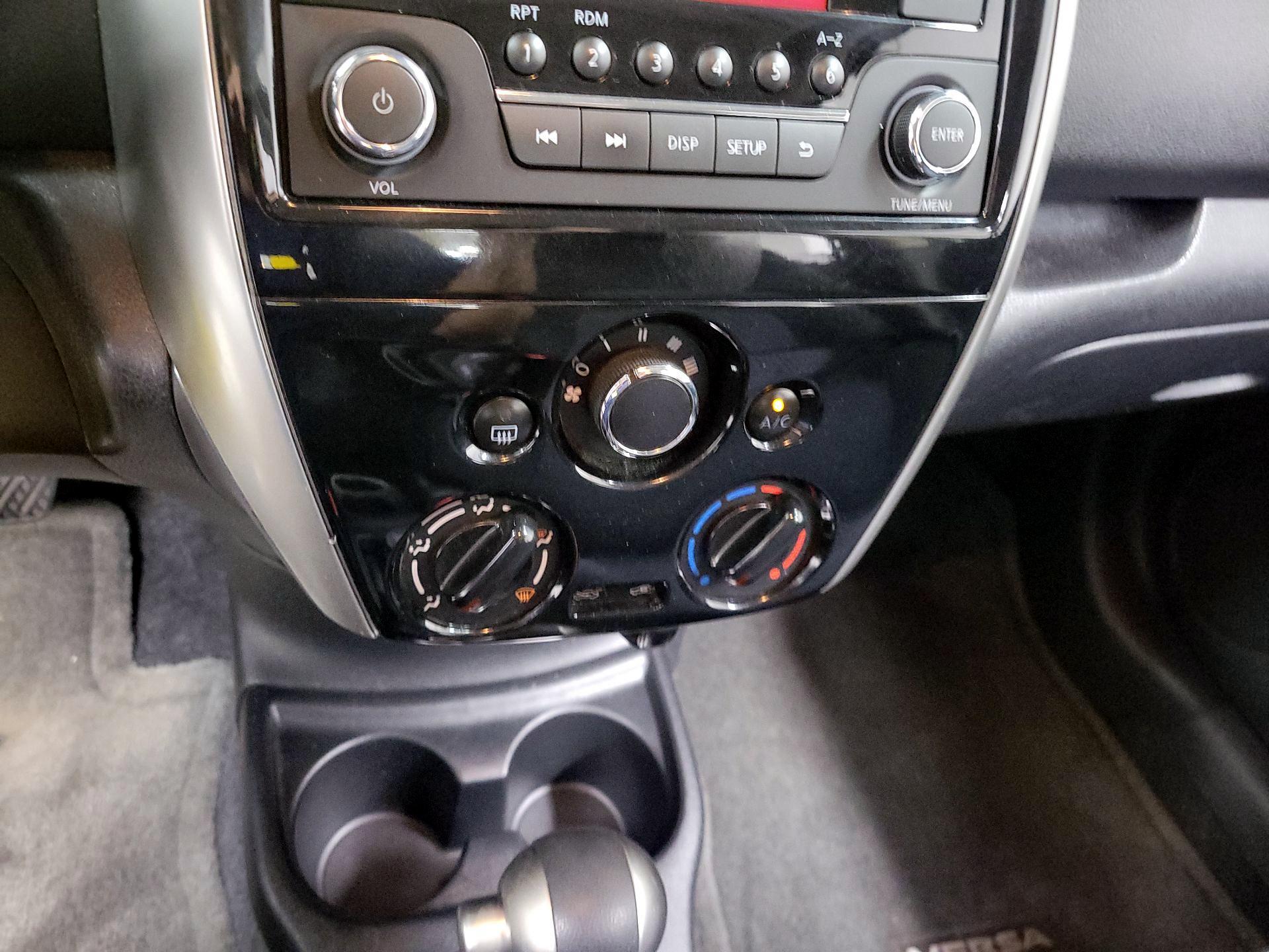 Thumbnail: 2015 Nissan Versa Note - 15