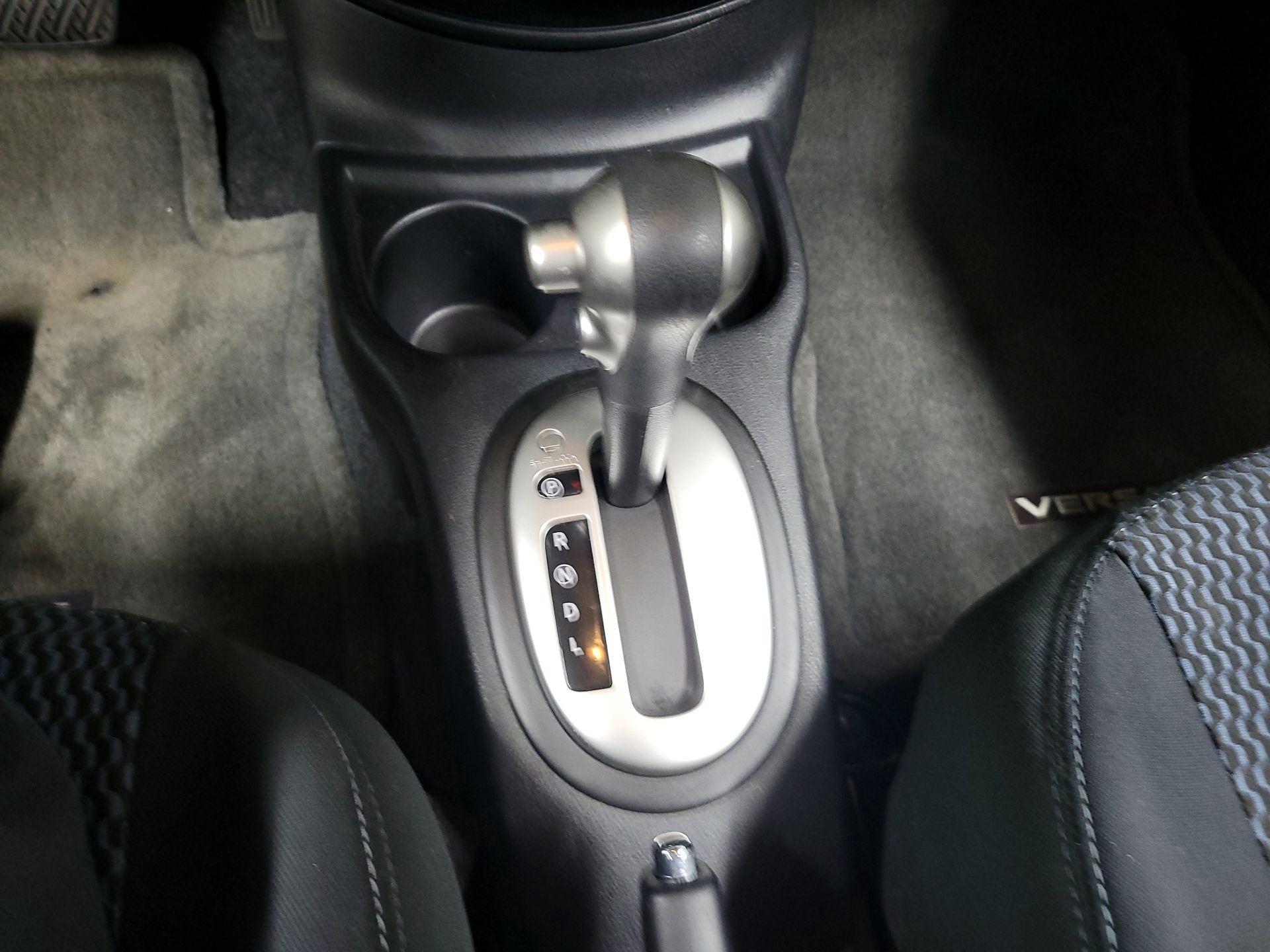 Thumbnail: 2015 Nissan Versa Note - 16