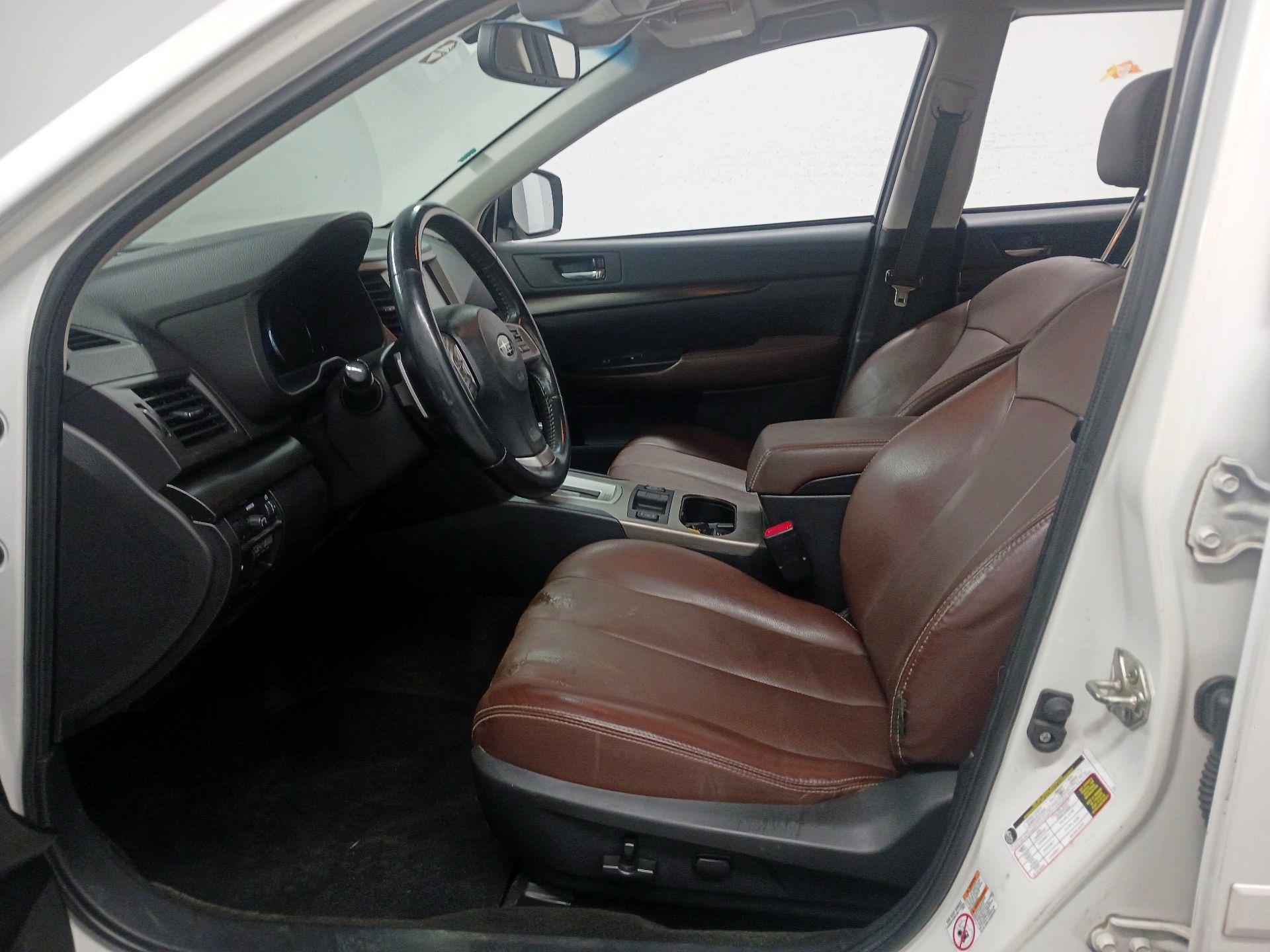 Thumbnail: 2014 Subaru Outback - 9