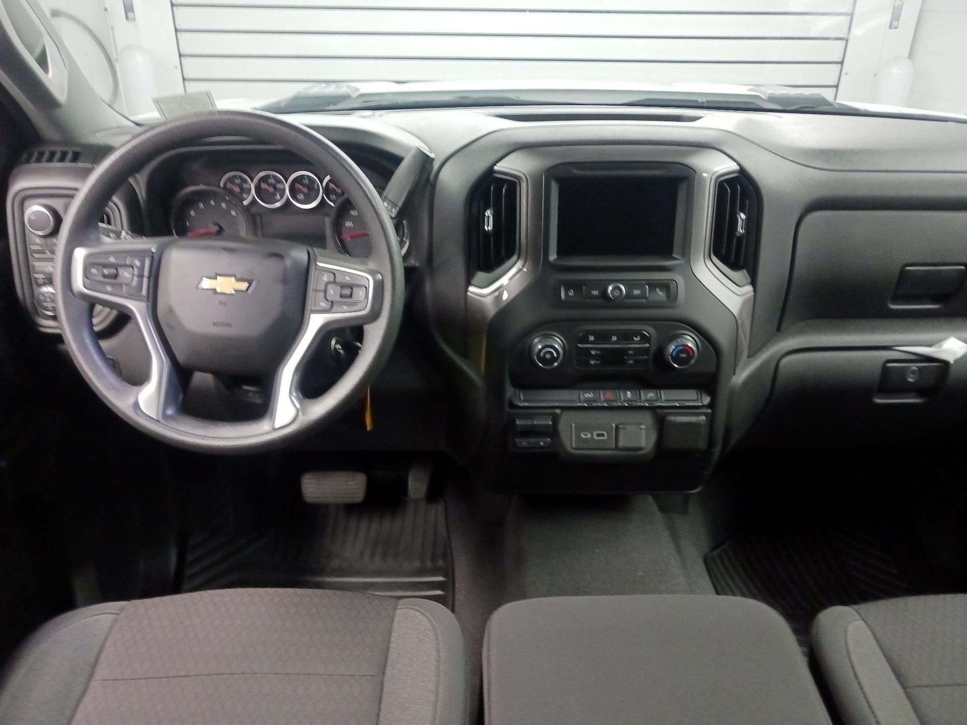 Thumbnail: 2023 Chevrolet Silverado 2500 - 9