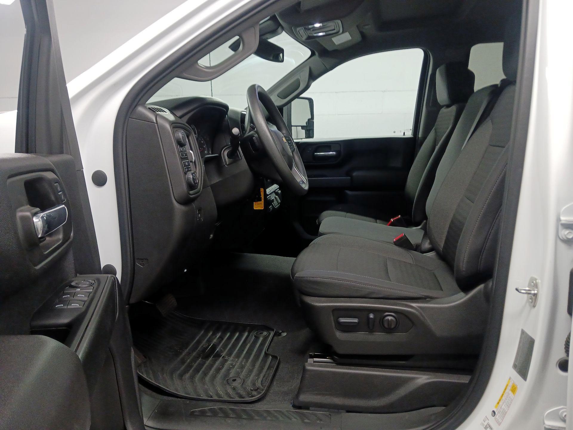 Thumbnail: 2023 Chevrolet Silverado 2500 - 11