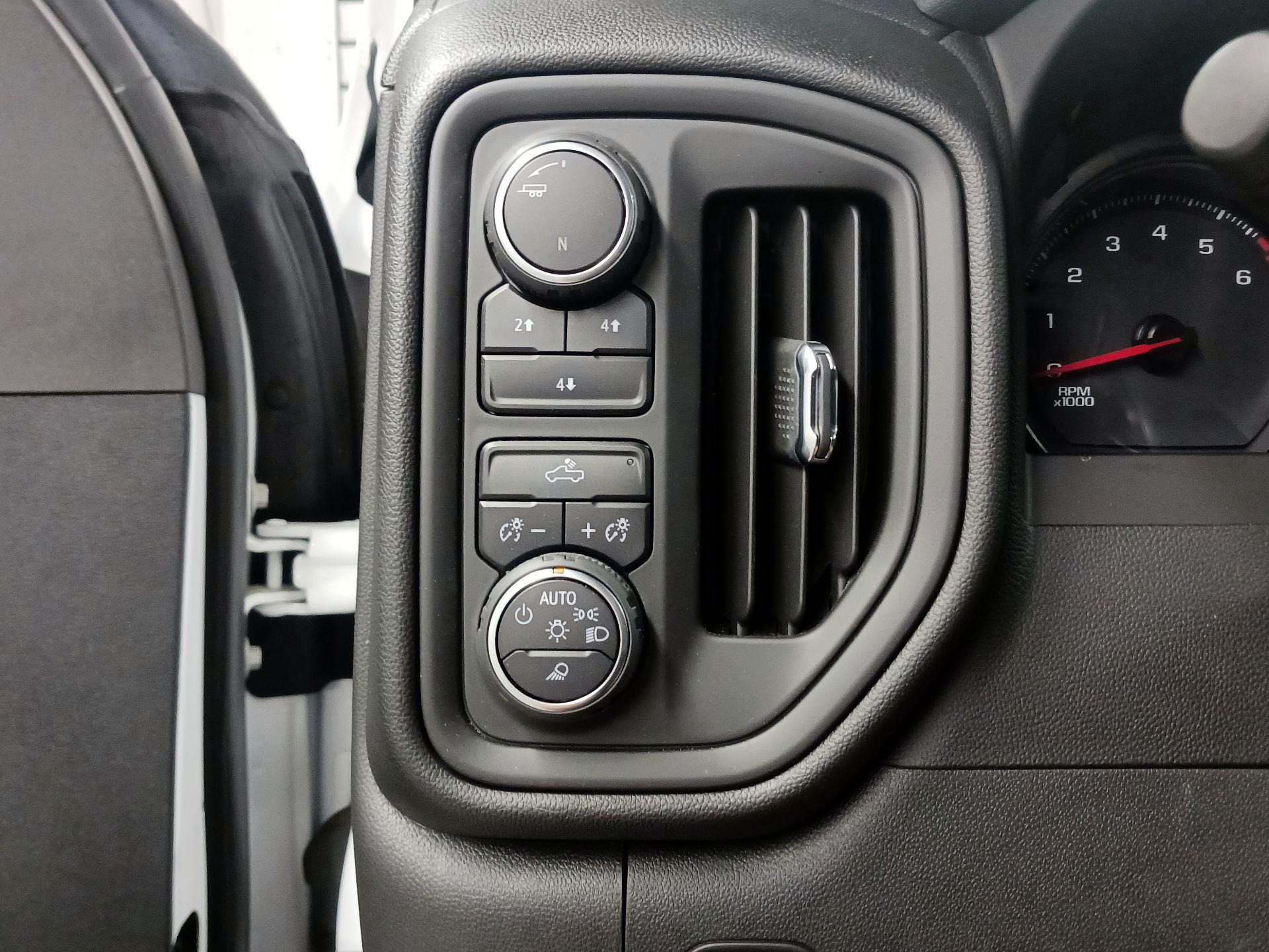 Thumbnail: 2023 Chevrolet Silverado 2500 - 13