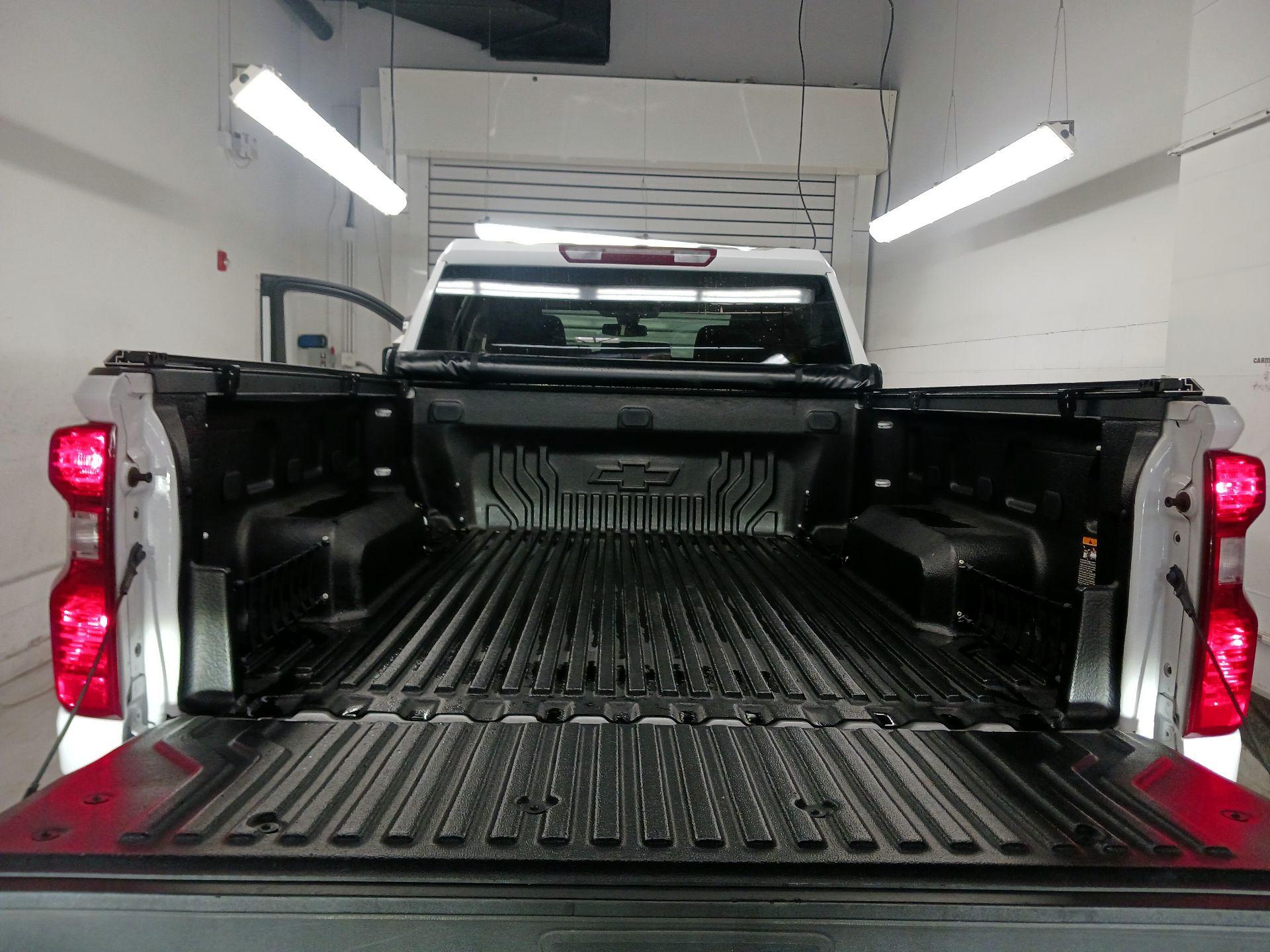 Thumbnail: 2023 Chevrolet Silverado 2500 - 19