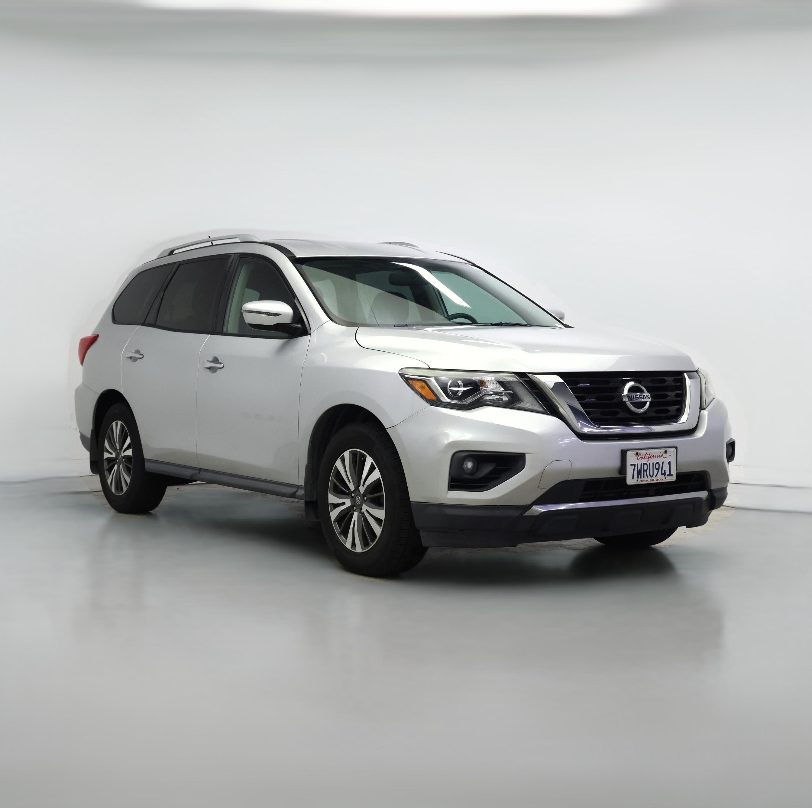 Thumbnail: 2017 Nissan Pathfinder - 1