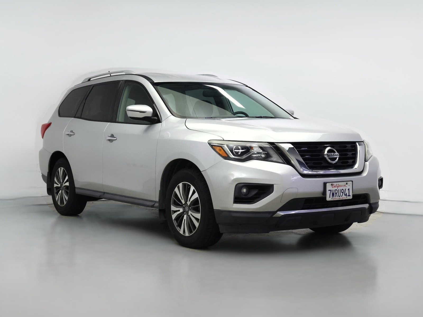 2017 Nissan Pathfinder SV