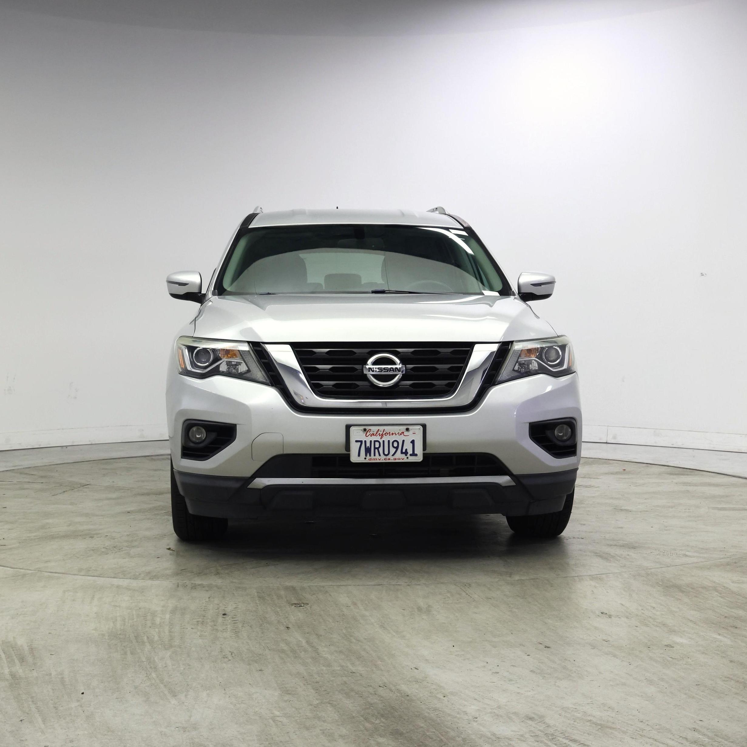 Thumbnail: 2017 Nissan Pathfinder - 5