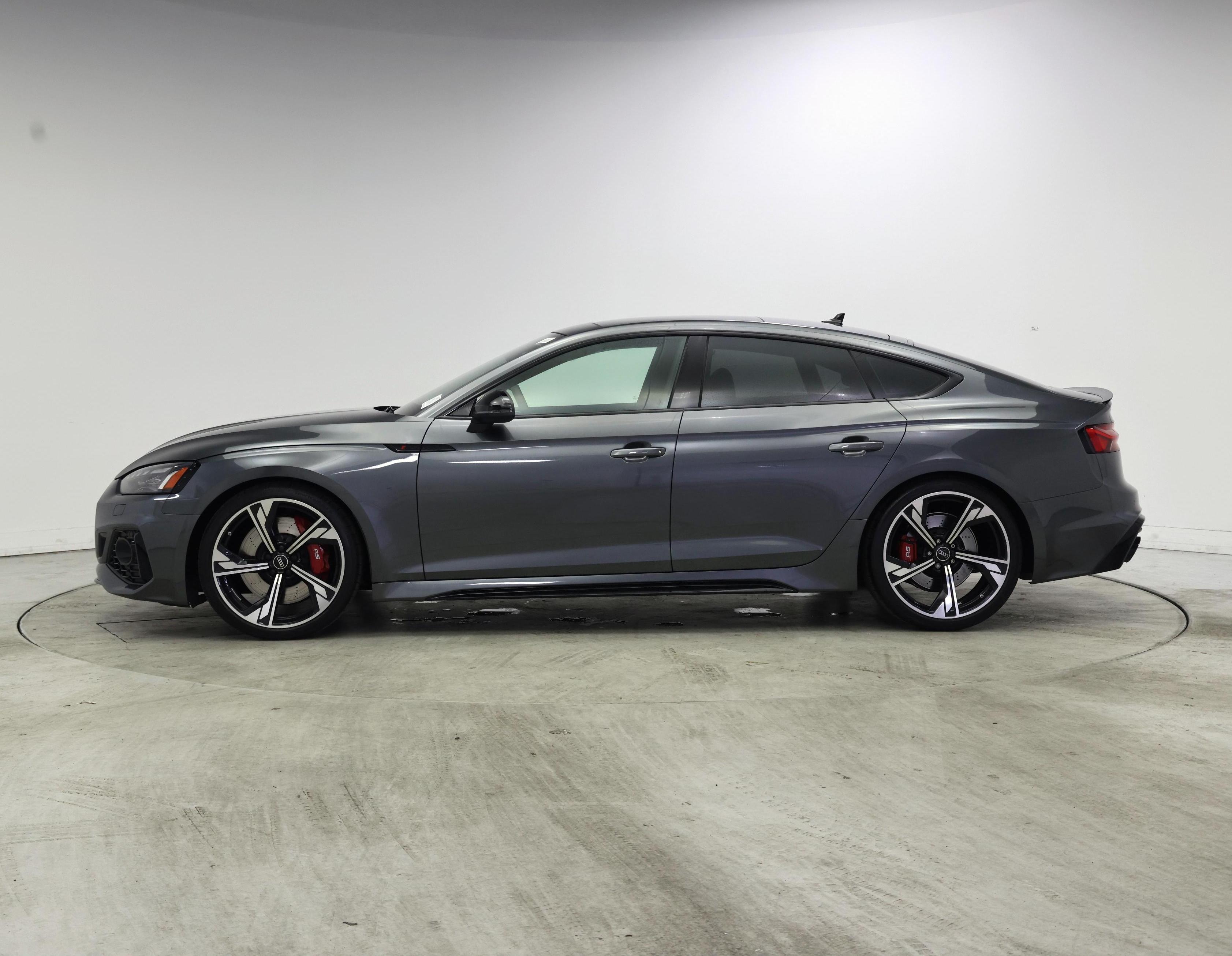 Thumbnail: 2022 Audi RS 5 - 3