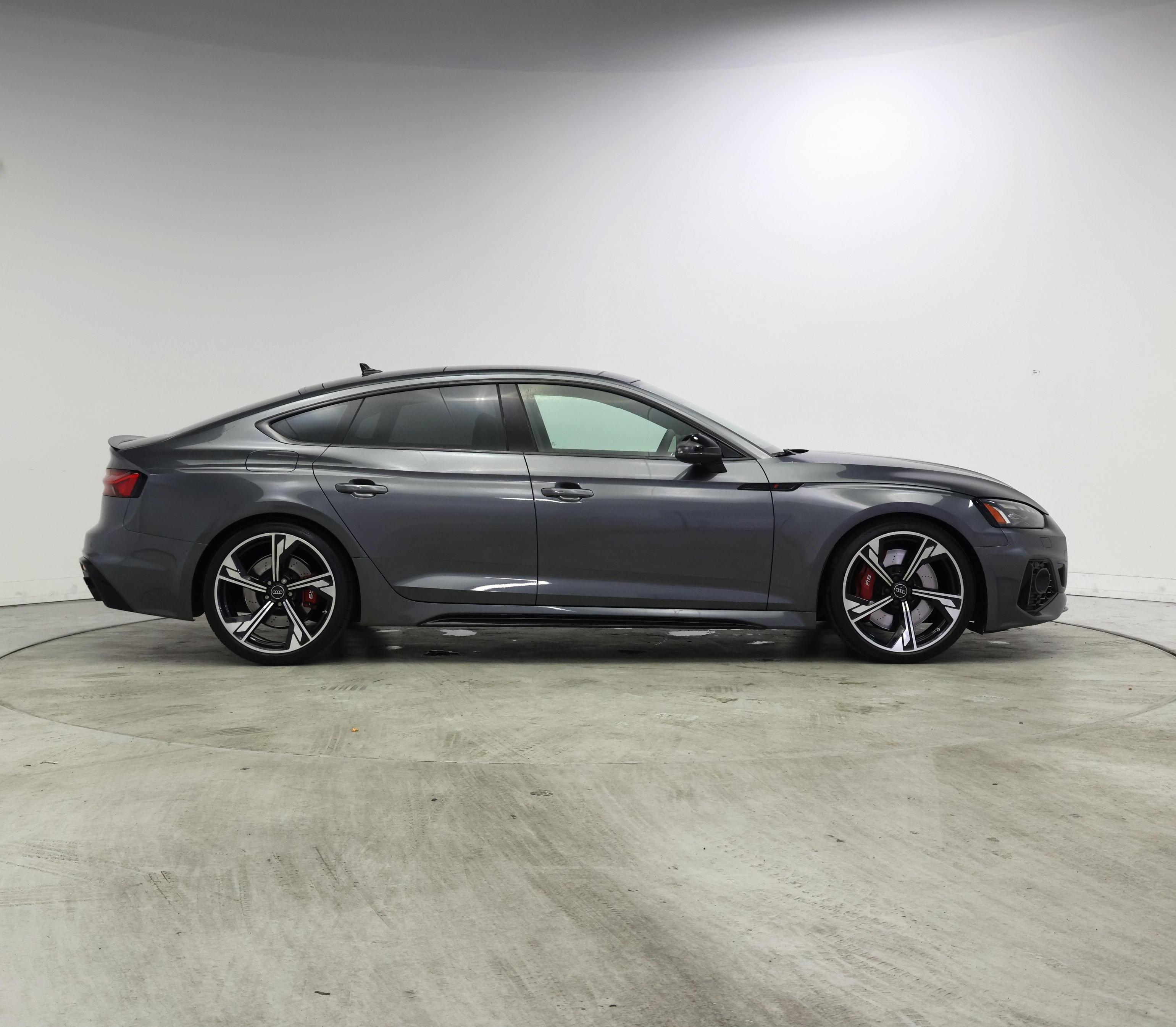 Thumbnail: 2022 Audi RS 5 - 7