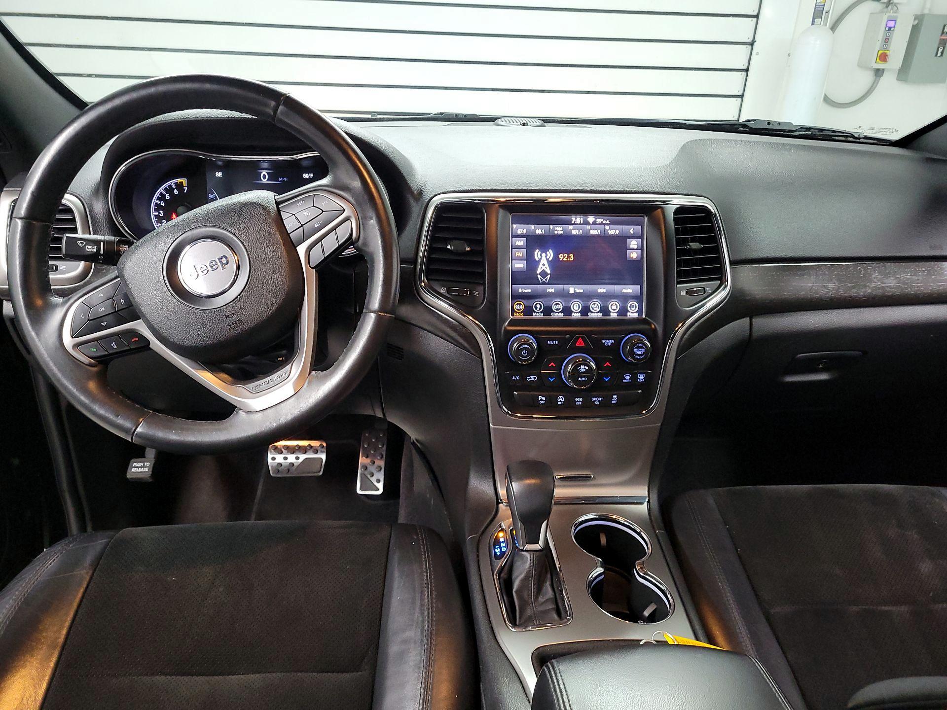 Thumbnail: 2018 Jeep Grand Cherokee - 9