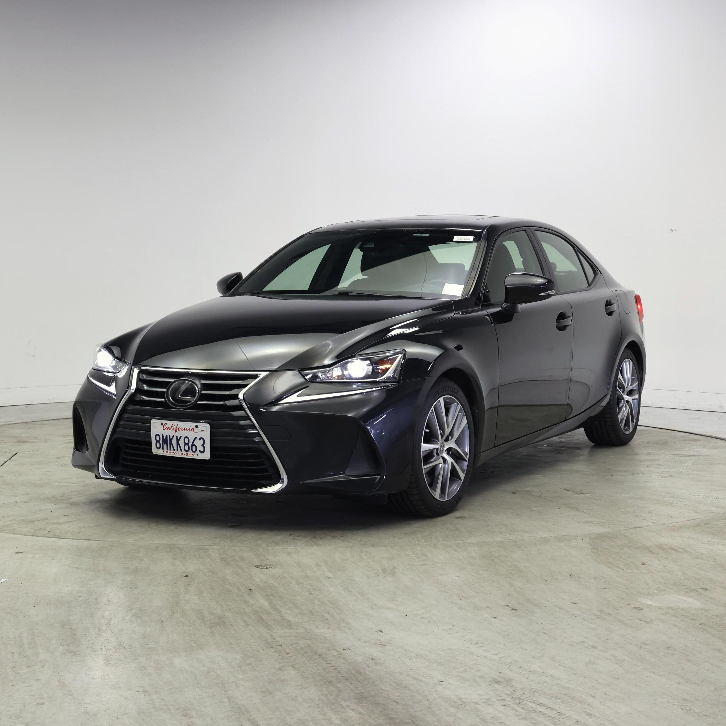 Thumbnail: 2019 Lexus IS - 4