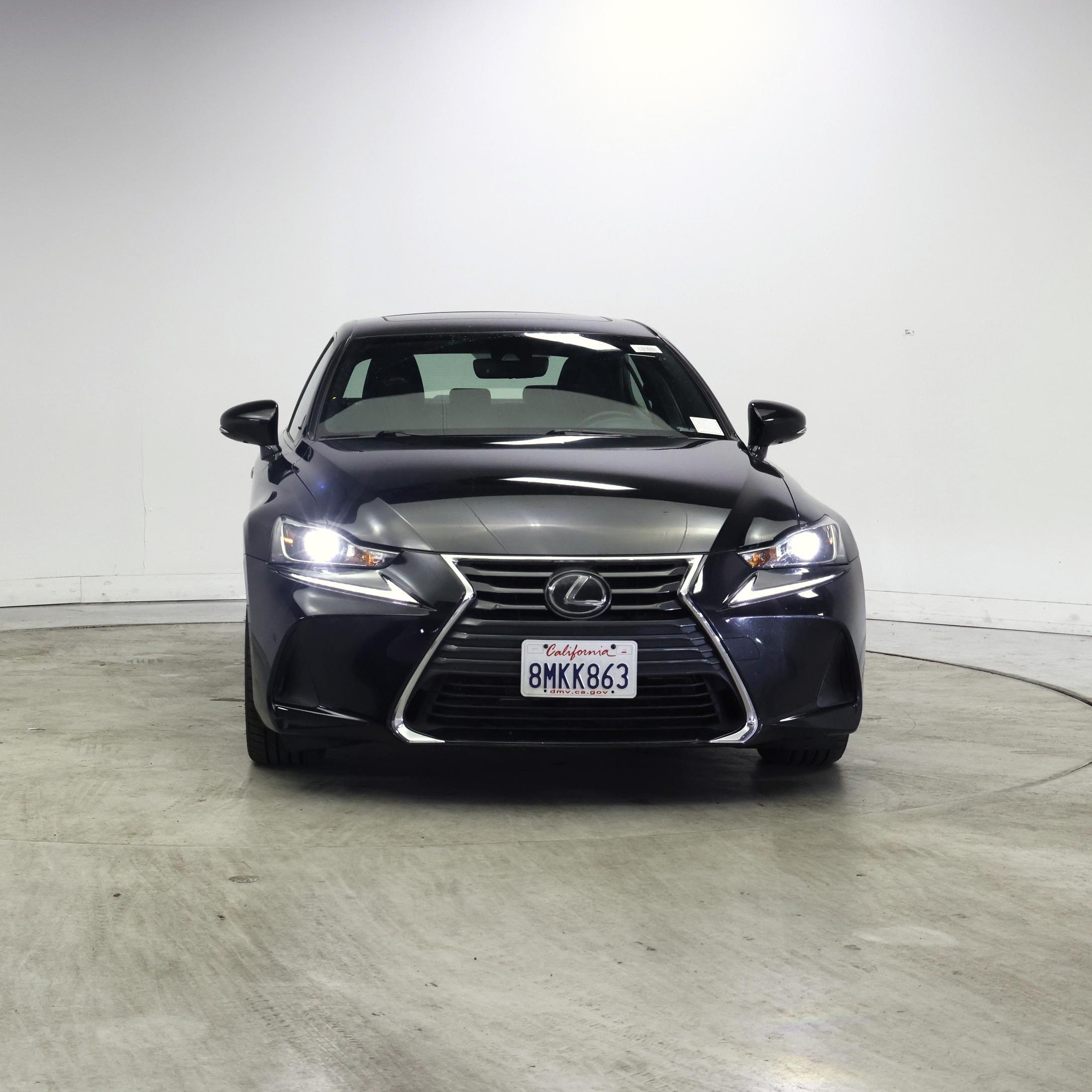 Thumbnail: 2019 Lexus IS - 5