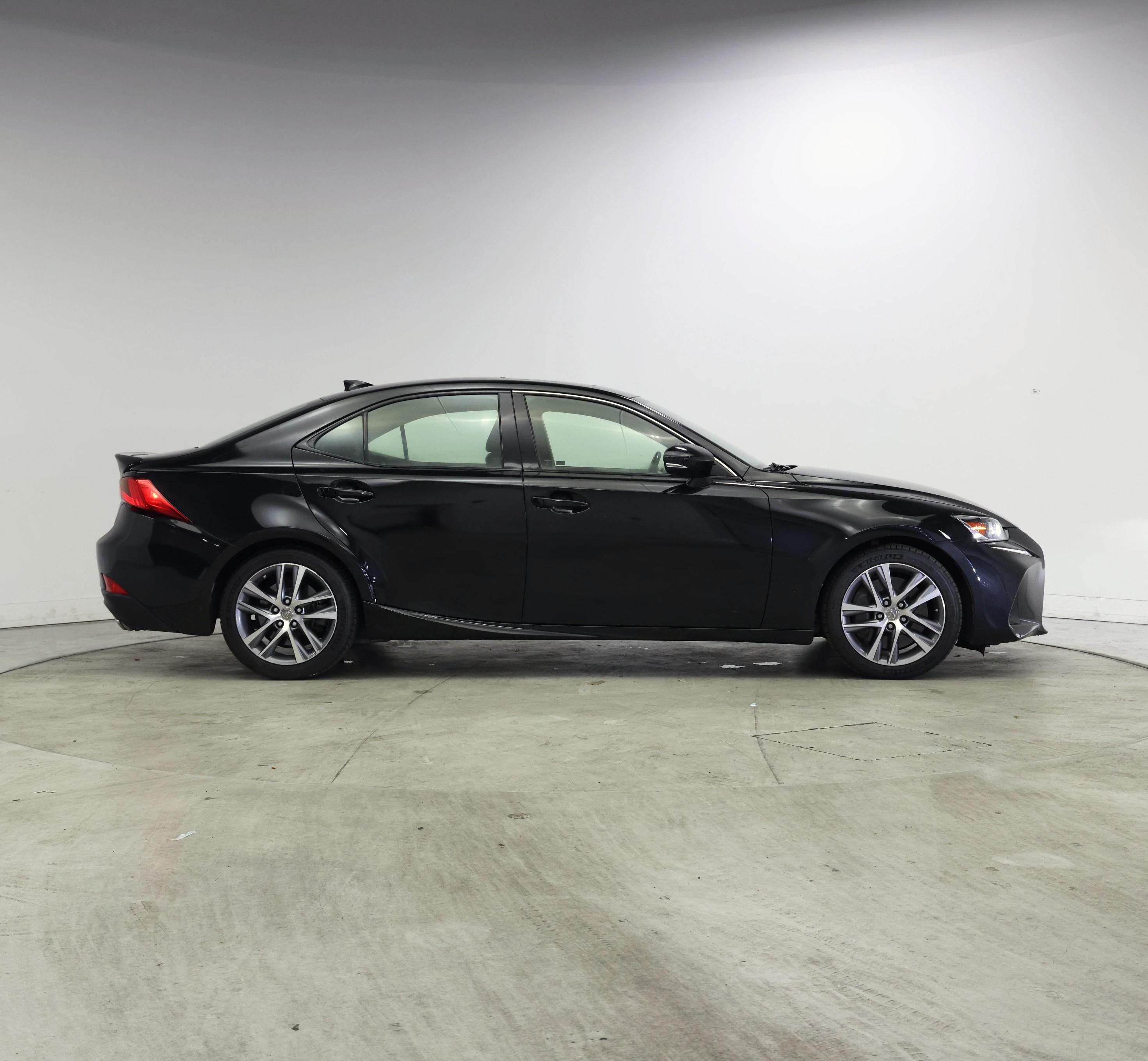 Thumbnail: 2019 Lexus IS - 7