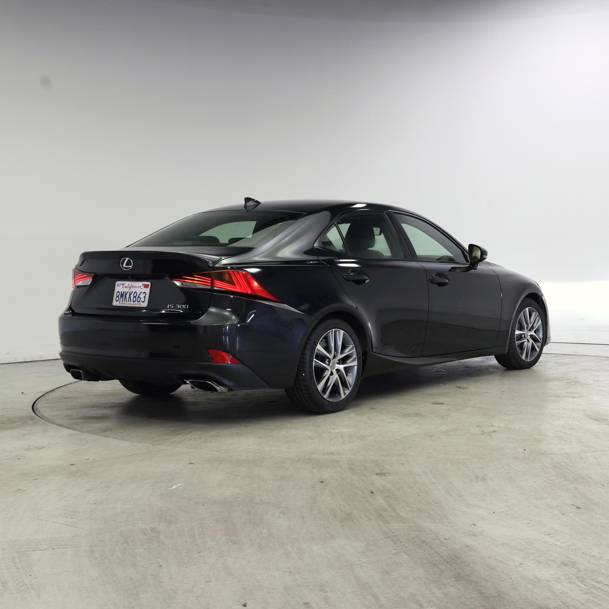 Thumbnail: 2019 Lexus IS - 8