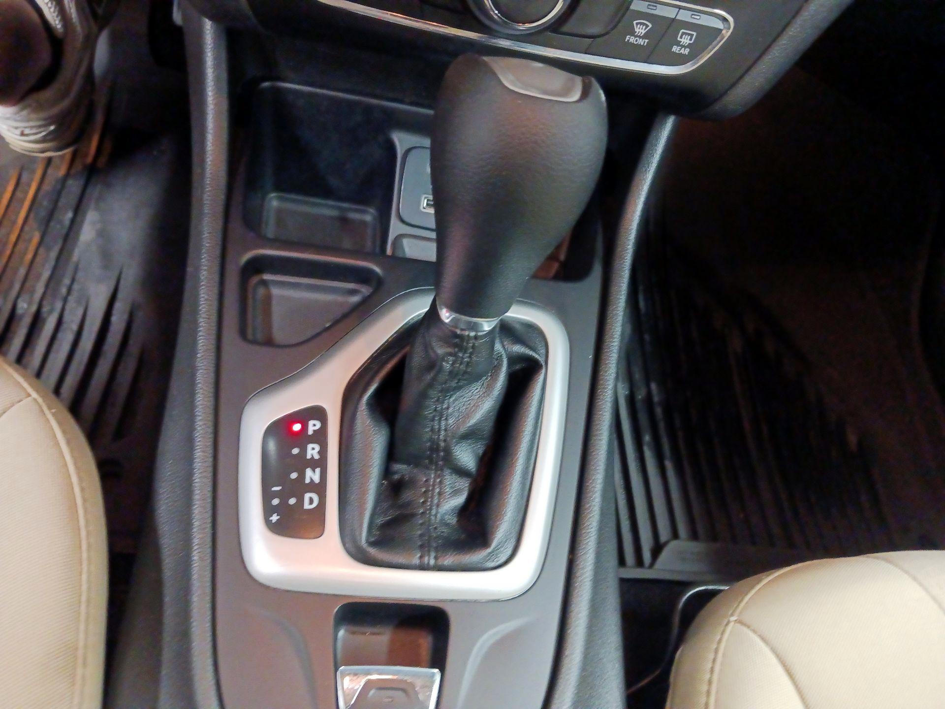 Thumbnail: 2015 Jeep Cherokee - 17