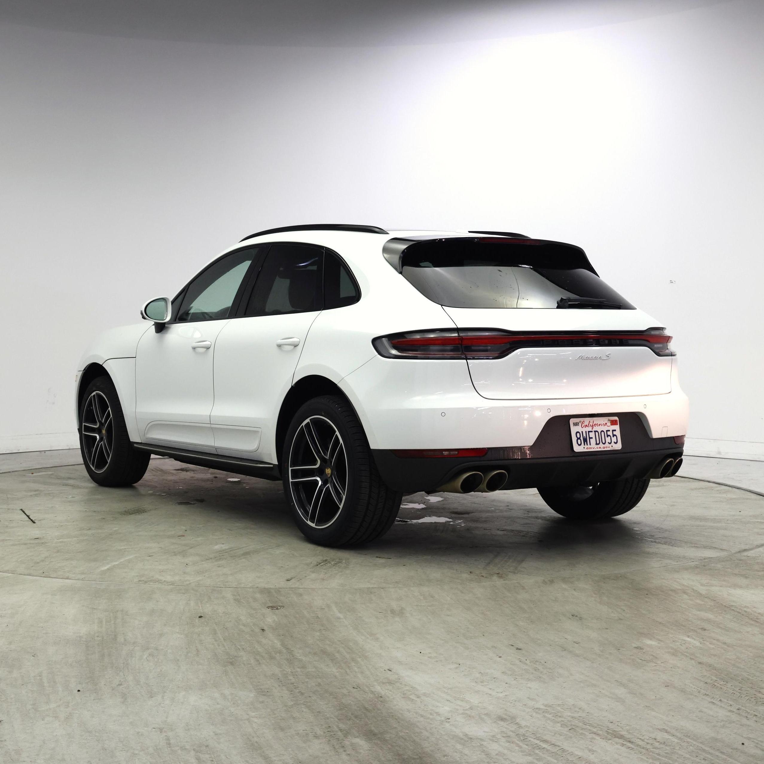 Thumbnail: 2021 Porsche Macan - 2