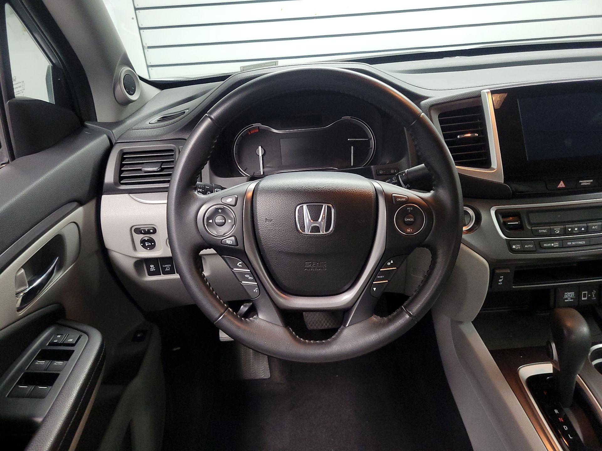 Thumbnail: 2017 Honda Ridgeline - 10