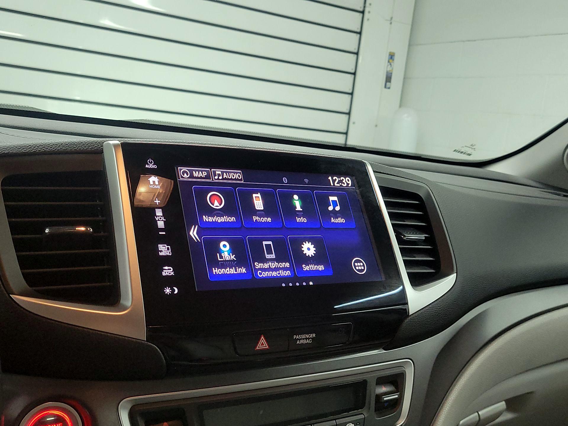 Thumbnail: 2017 Honda Ridgeline - 15