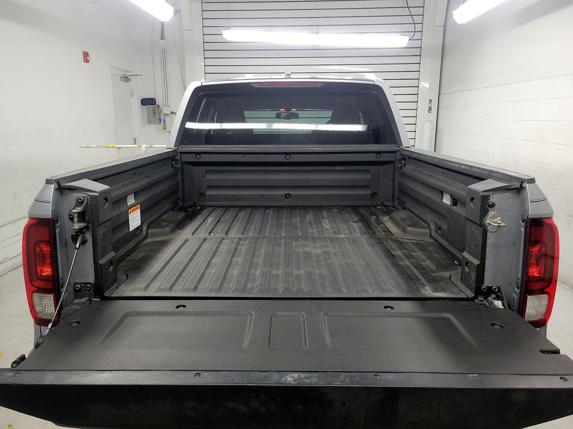 Thumbnail: 2017 Honda Ridgeline - 20