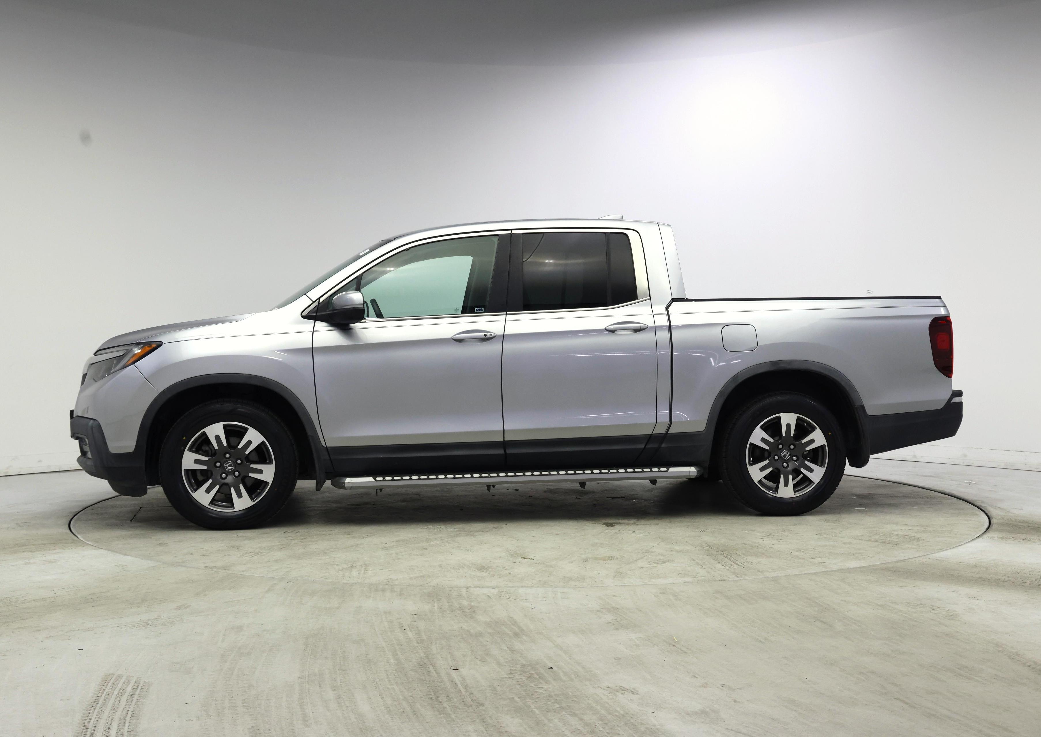Thumbnail: 2017 Honda Ridgeline - 3