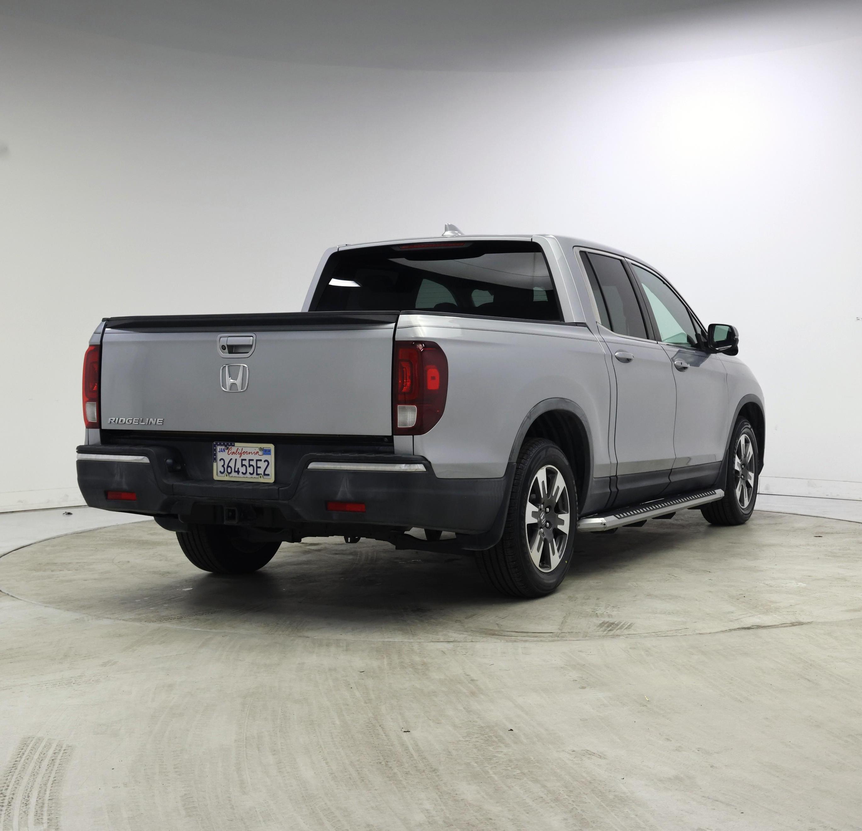 Thumbnail: 2017 Honda Ridgeline - 8