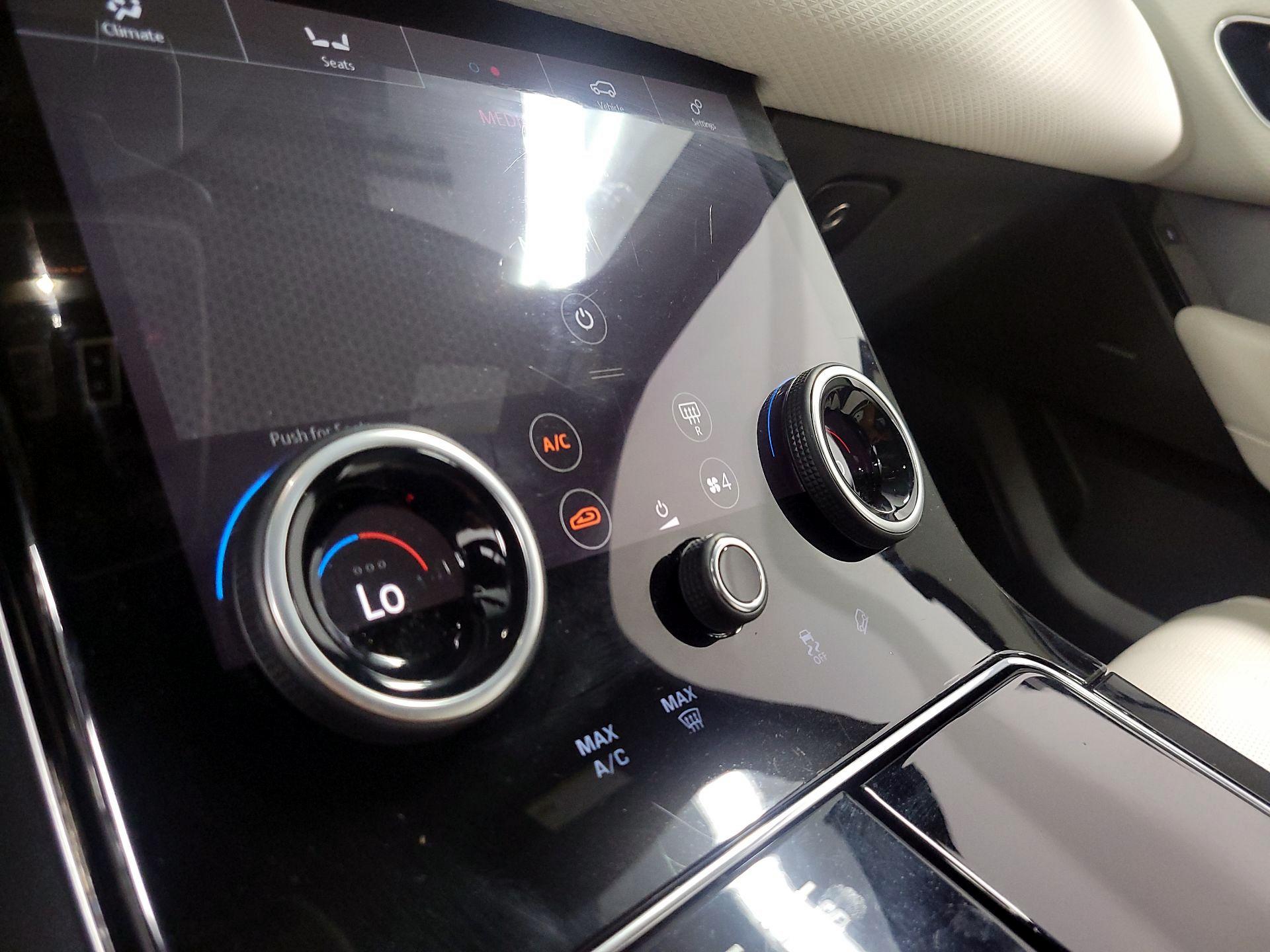 Thumbnail: 2018 Land Rover Range Rover Velar - 15