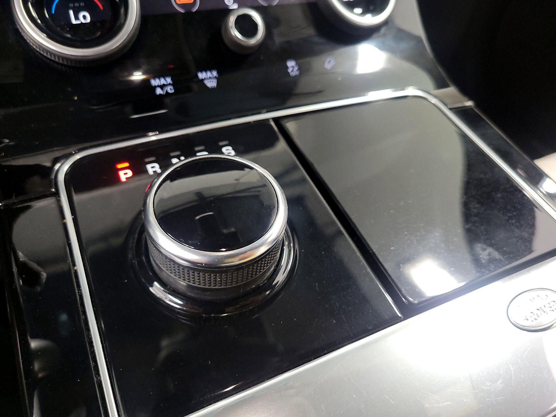 Thumbnail: 2018 Land Rover Range Rover Velar - 16