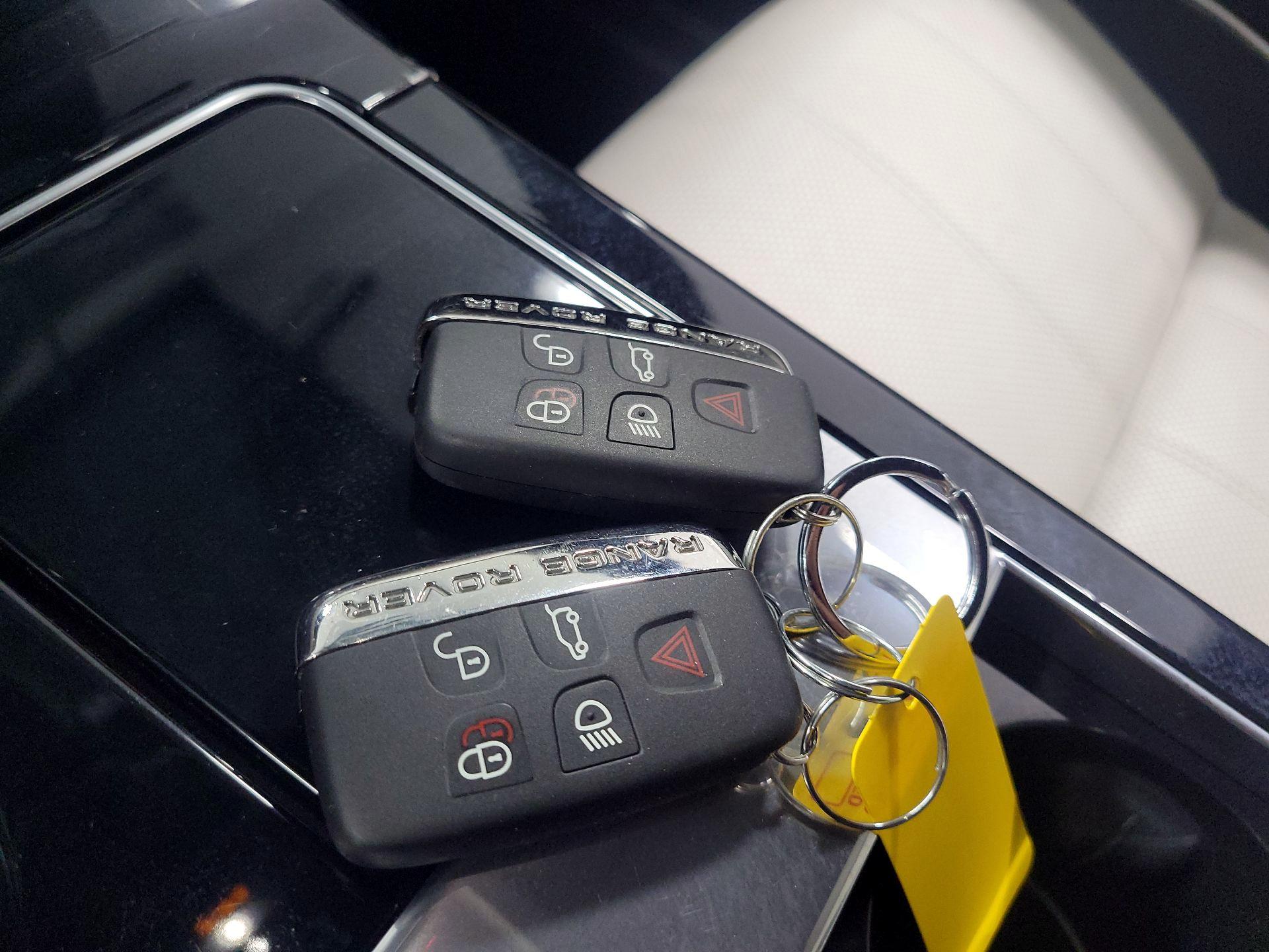 Thumbnail: 2018 Land Rover Range Rover Velar - 20