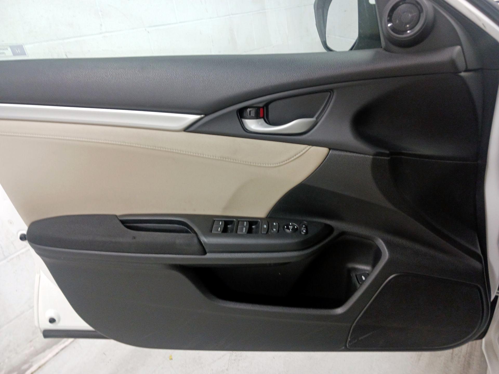 Thumbnail: 2018 Honda Civic - 12