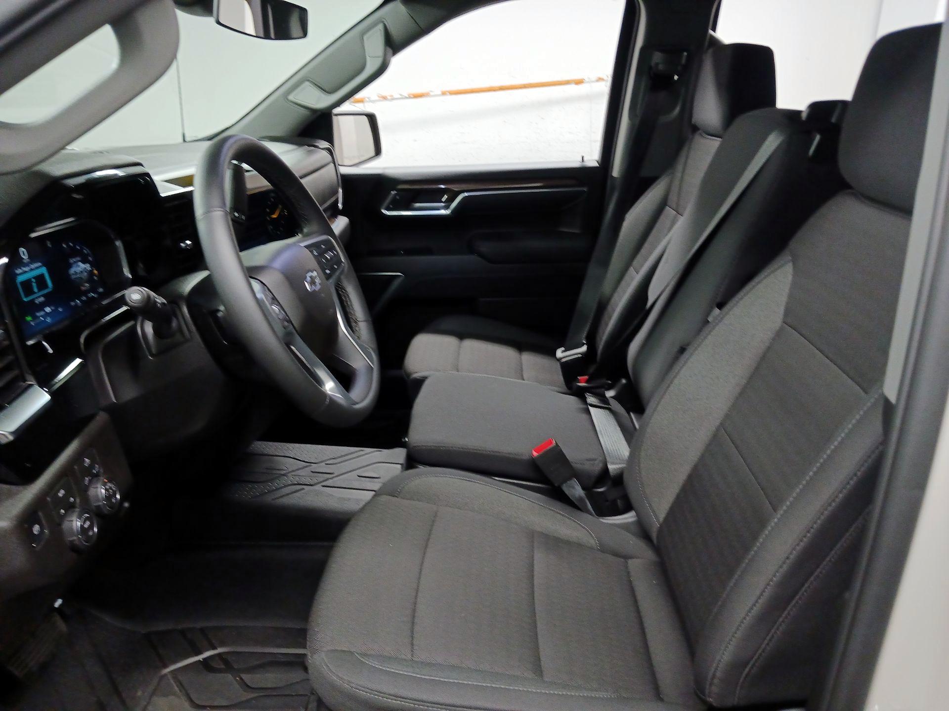 Thumbnail: 2026 Chevrolet Silverado 1500 - 11