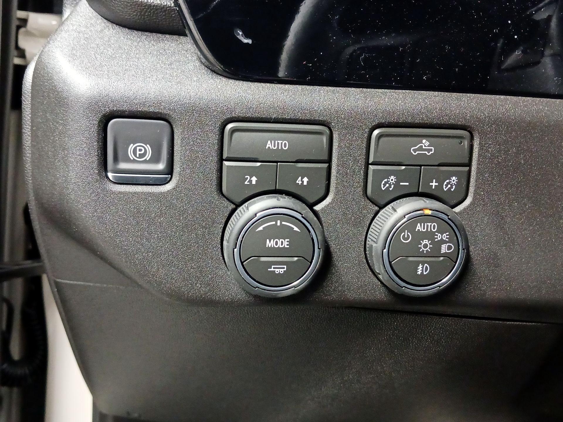 Thumbnail: 2026 Chevrolet Silverado 1500 - 13