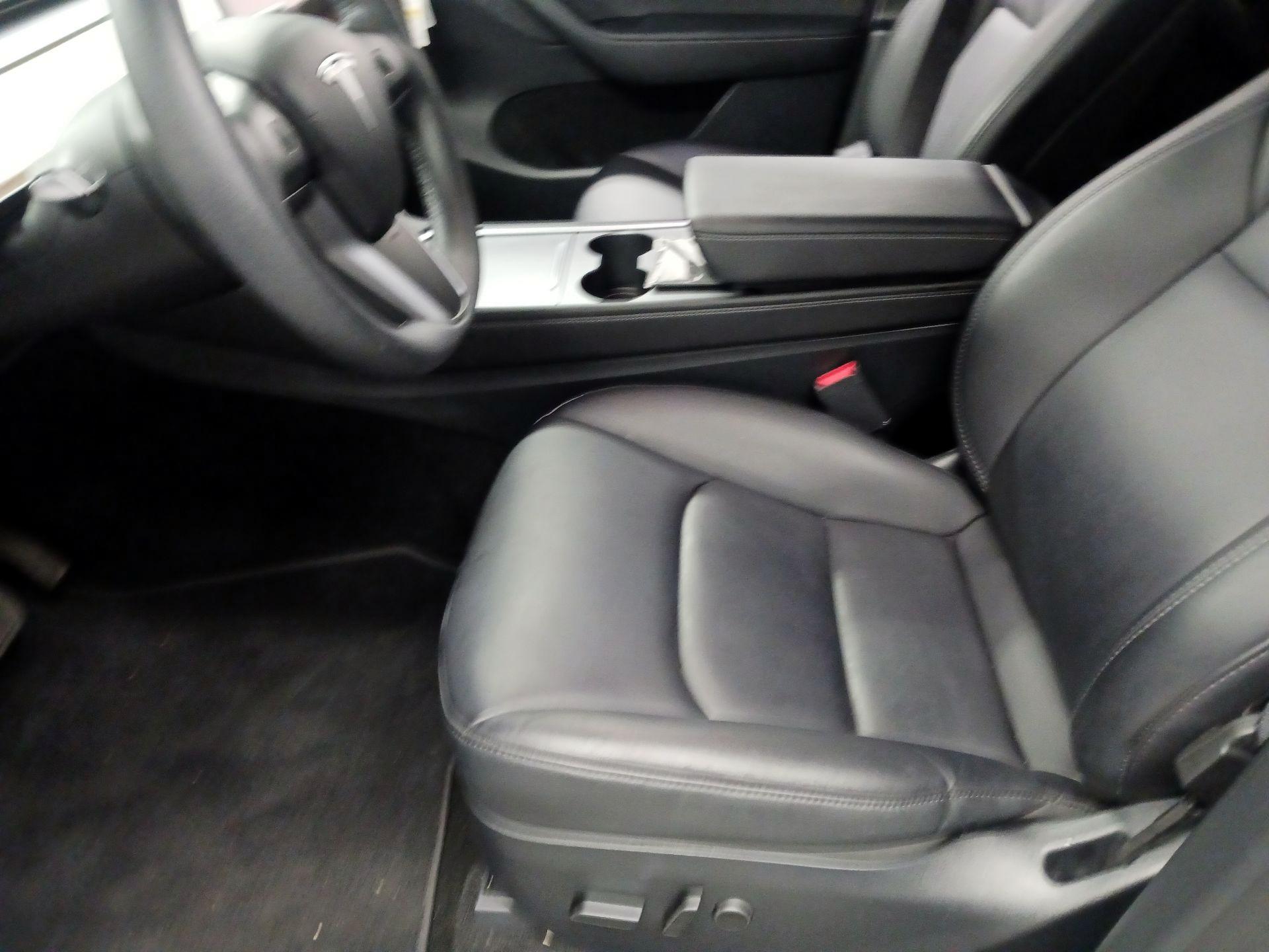 Thumbnail: 2023 Tesla Model Y - 11