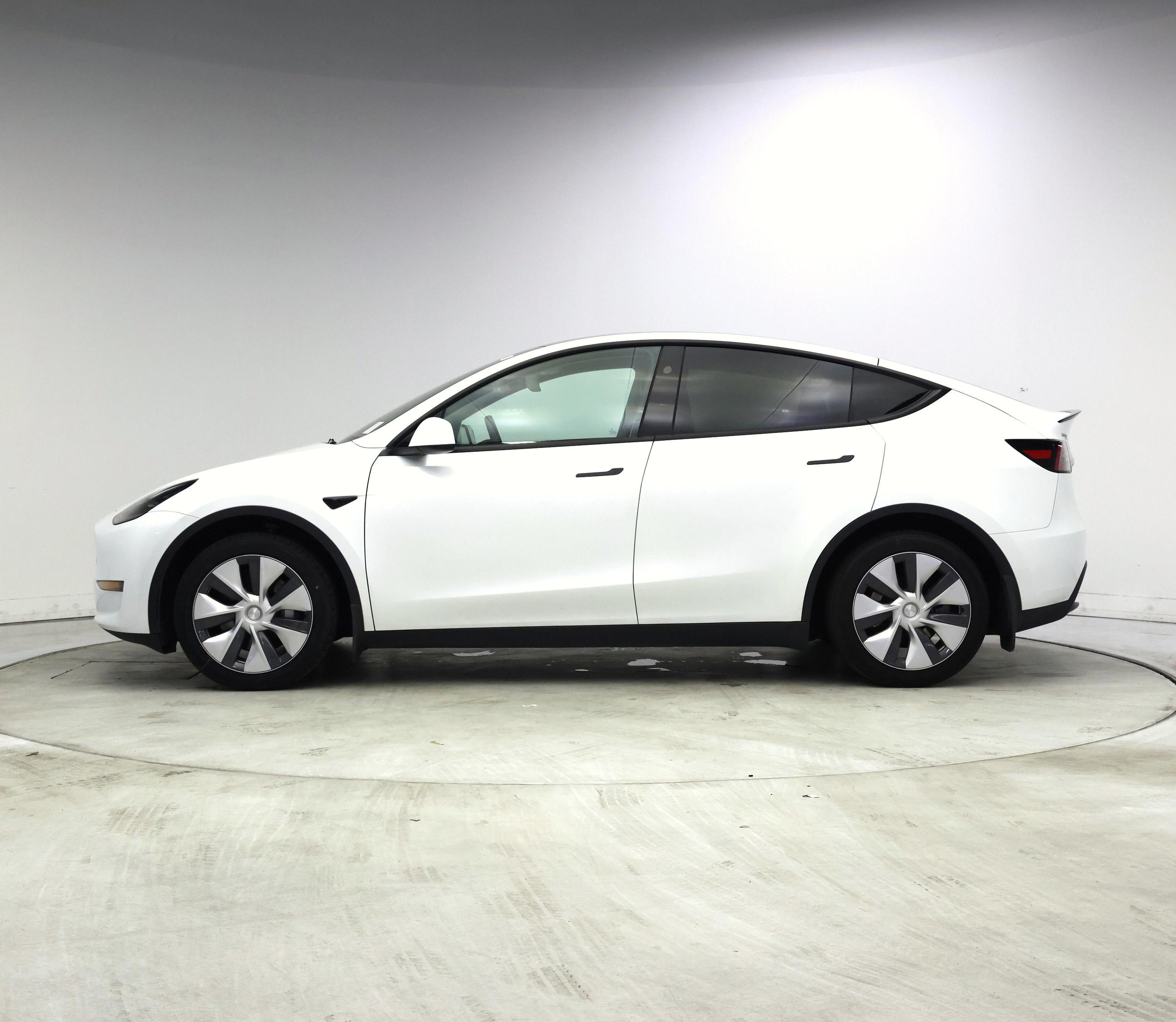 Thumbnail: 2023 Tesla Model Y - 3