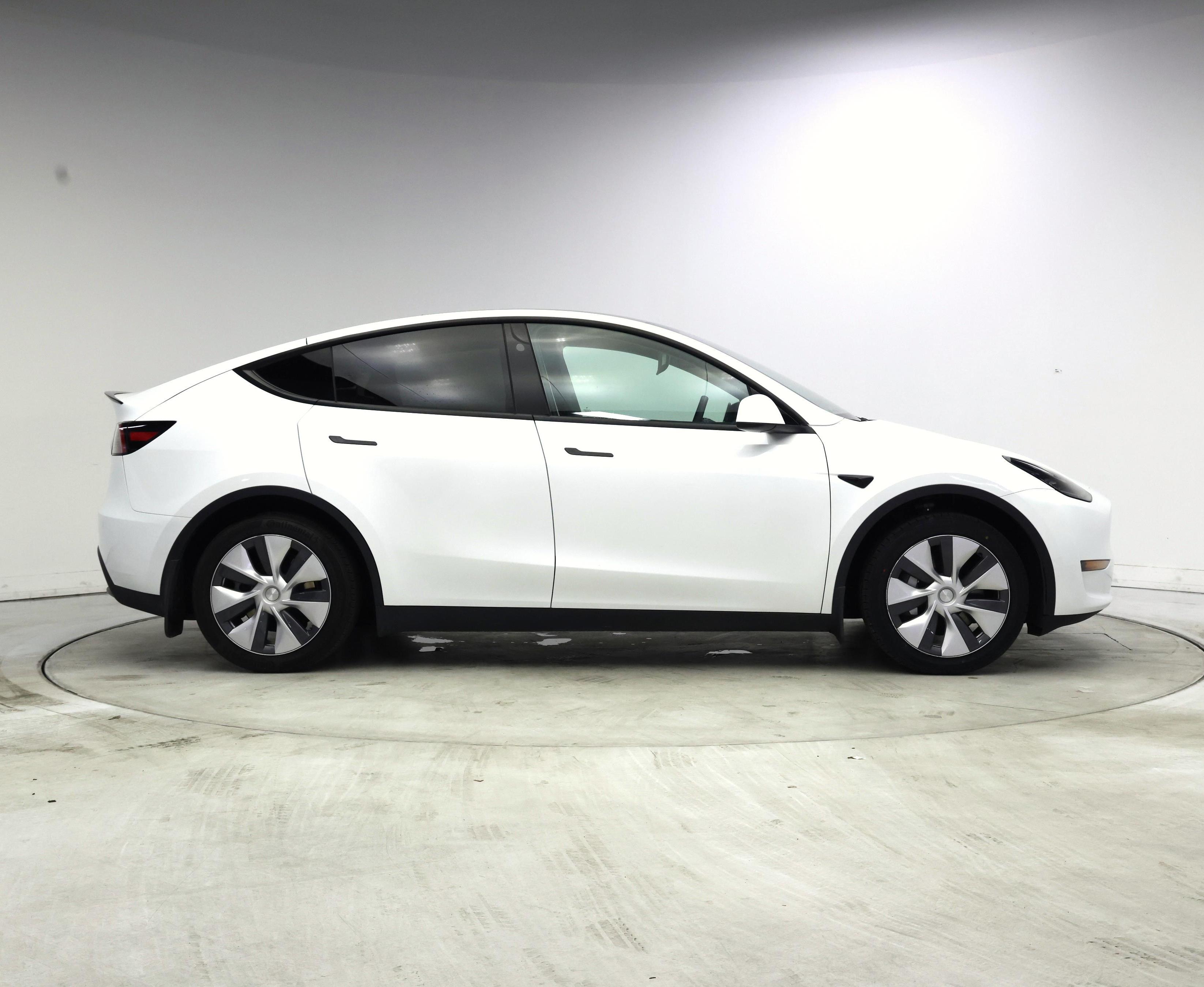 Thumbnail: 2023 Tesla Model Y - 7