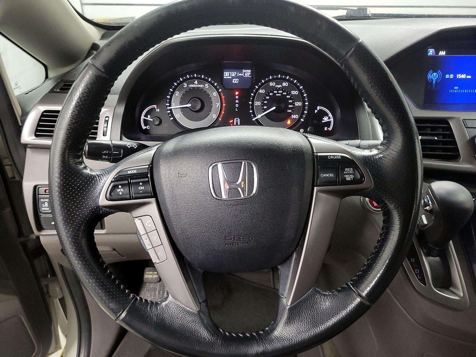 Thumbnail: 2015 Honda Odyssey - 10