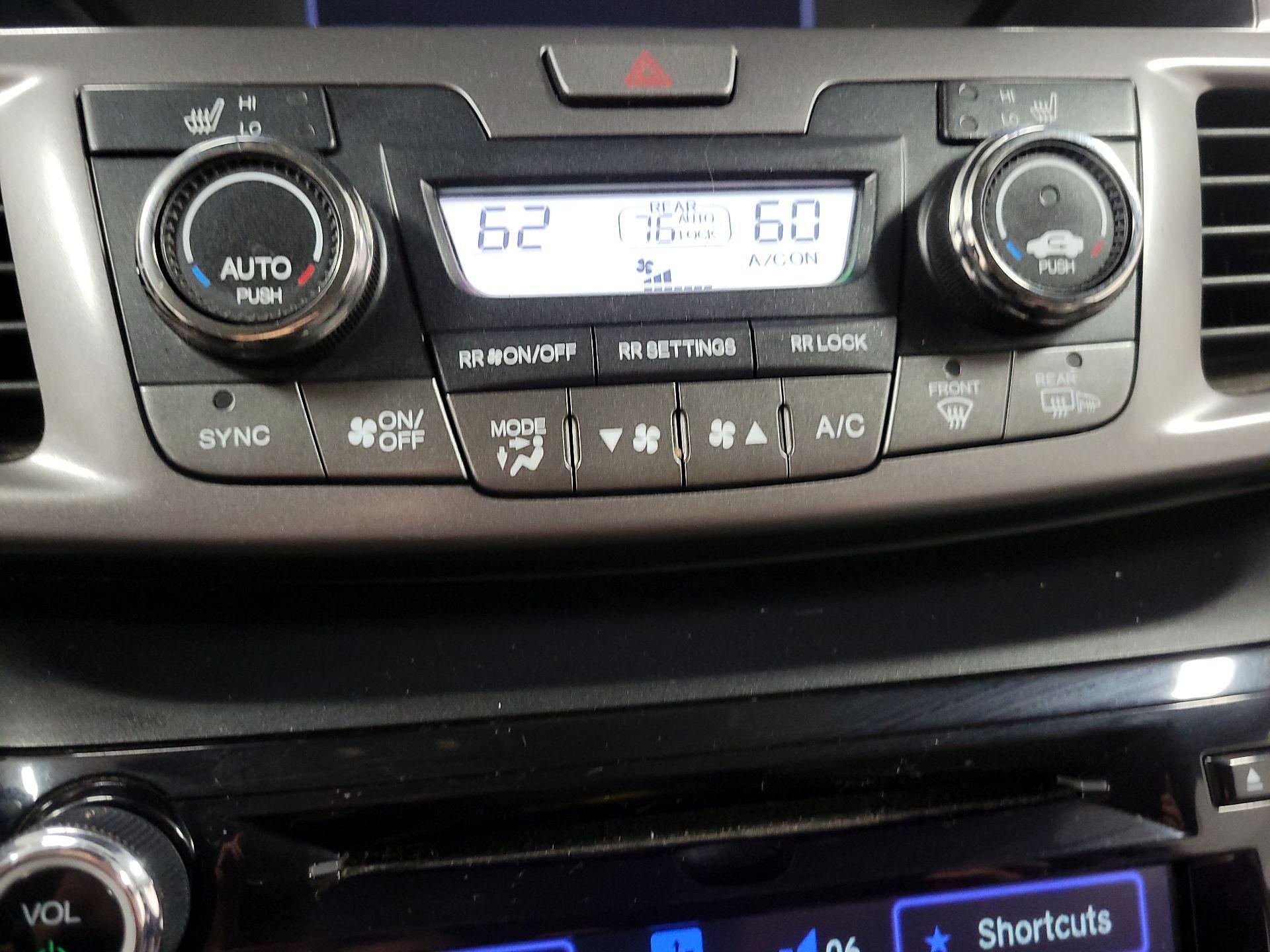 Thumbnail: 2015 Honda Odyssey - 15