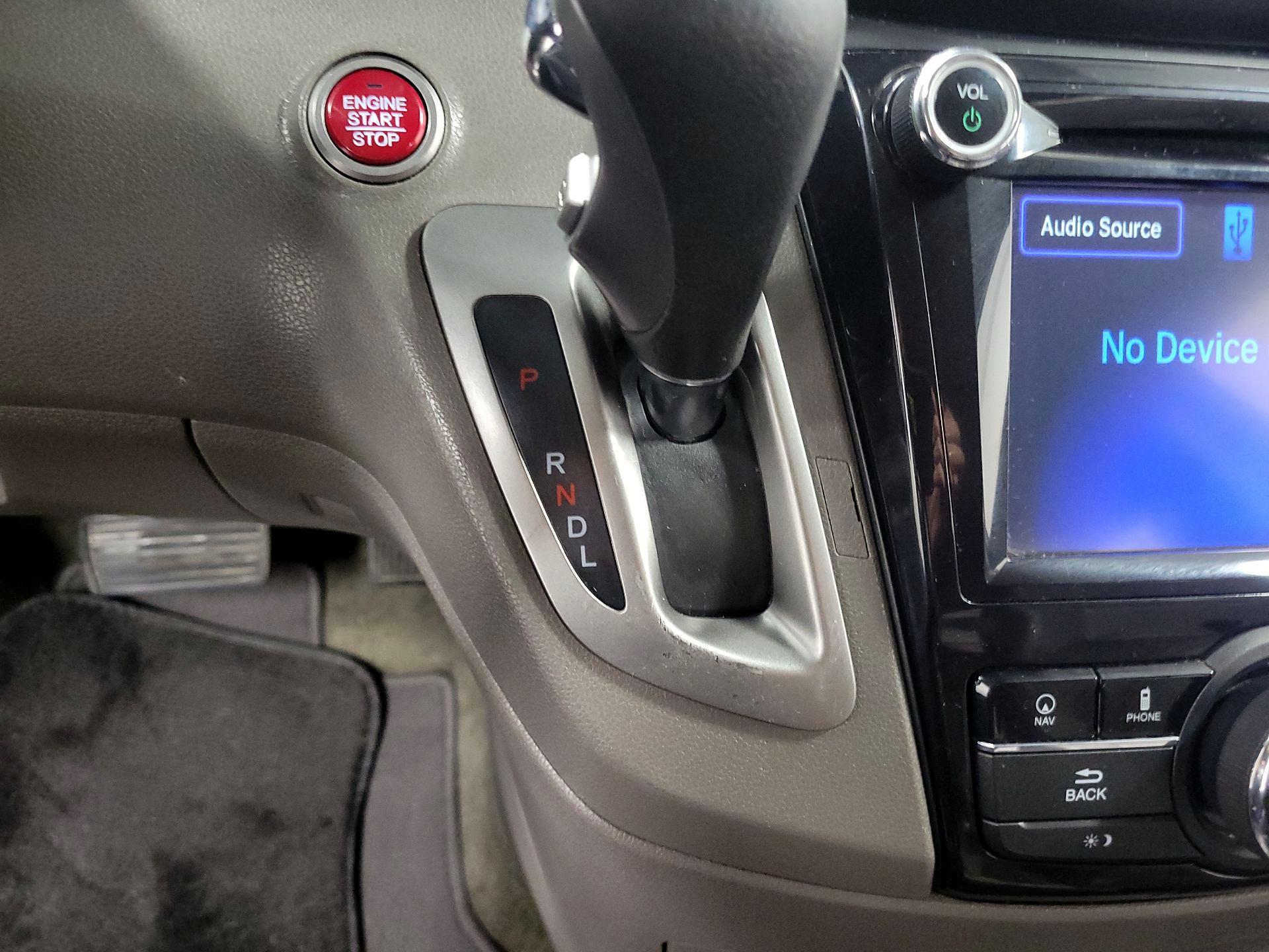 Thumbnail: 2015 Honda Odyssey - 16