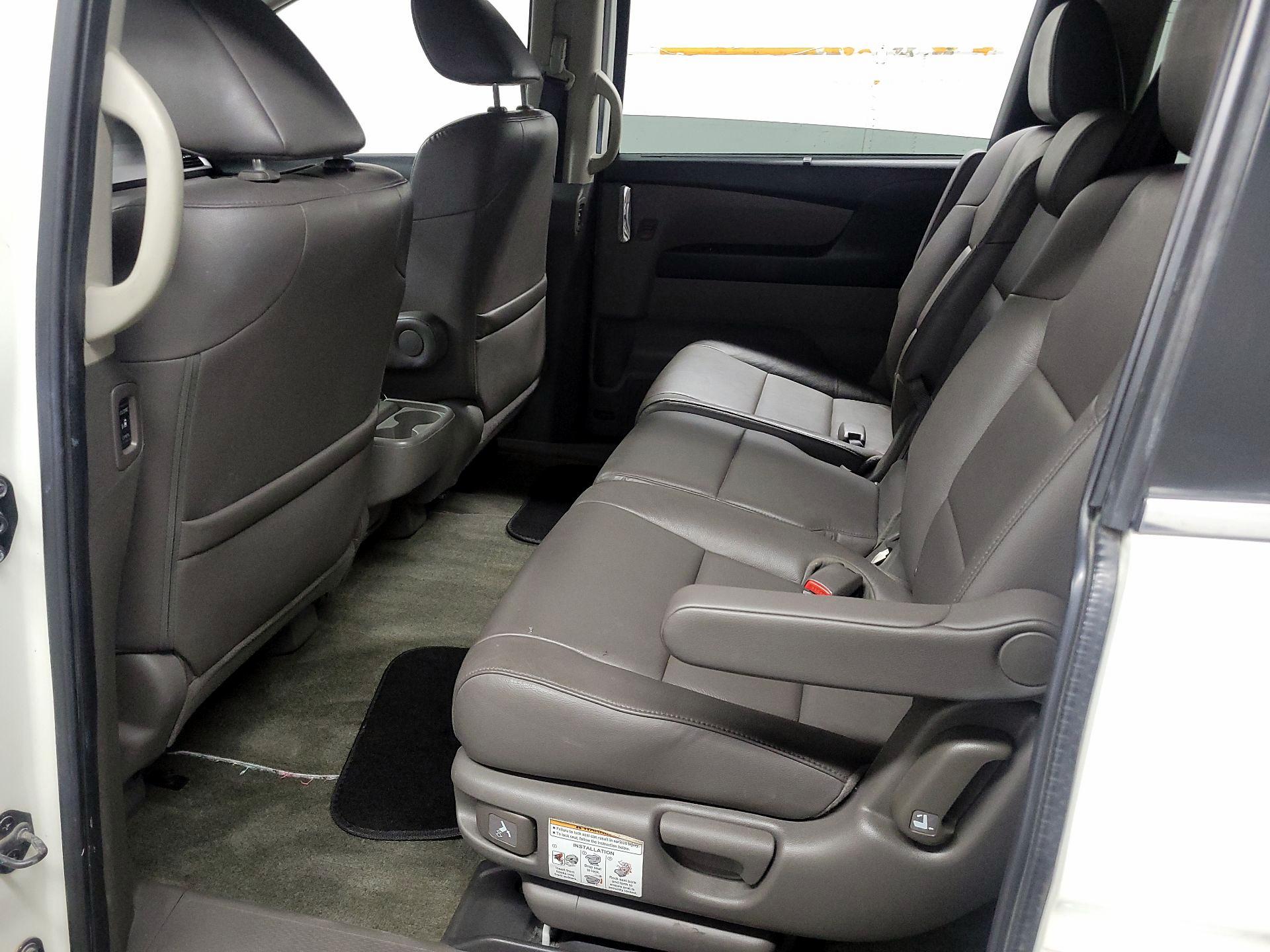 Thumbnail: 2015 Honda Odyssey - 17