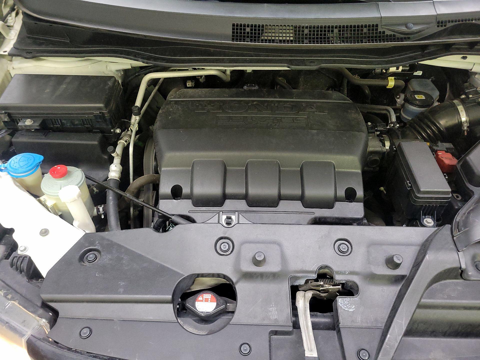 Thumbnail: 2015 Honda Odyssey - 19