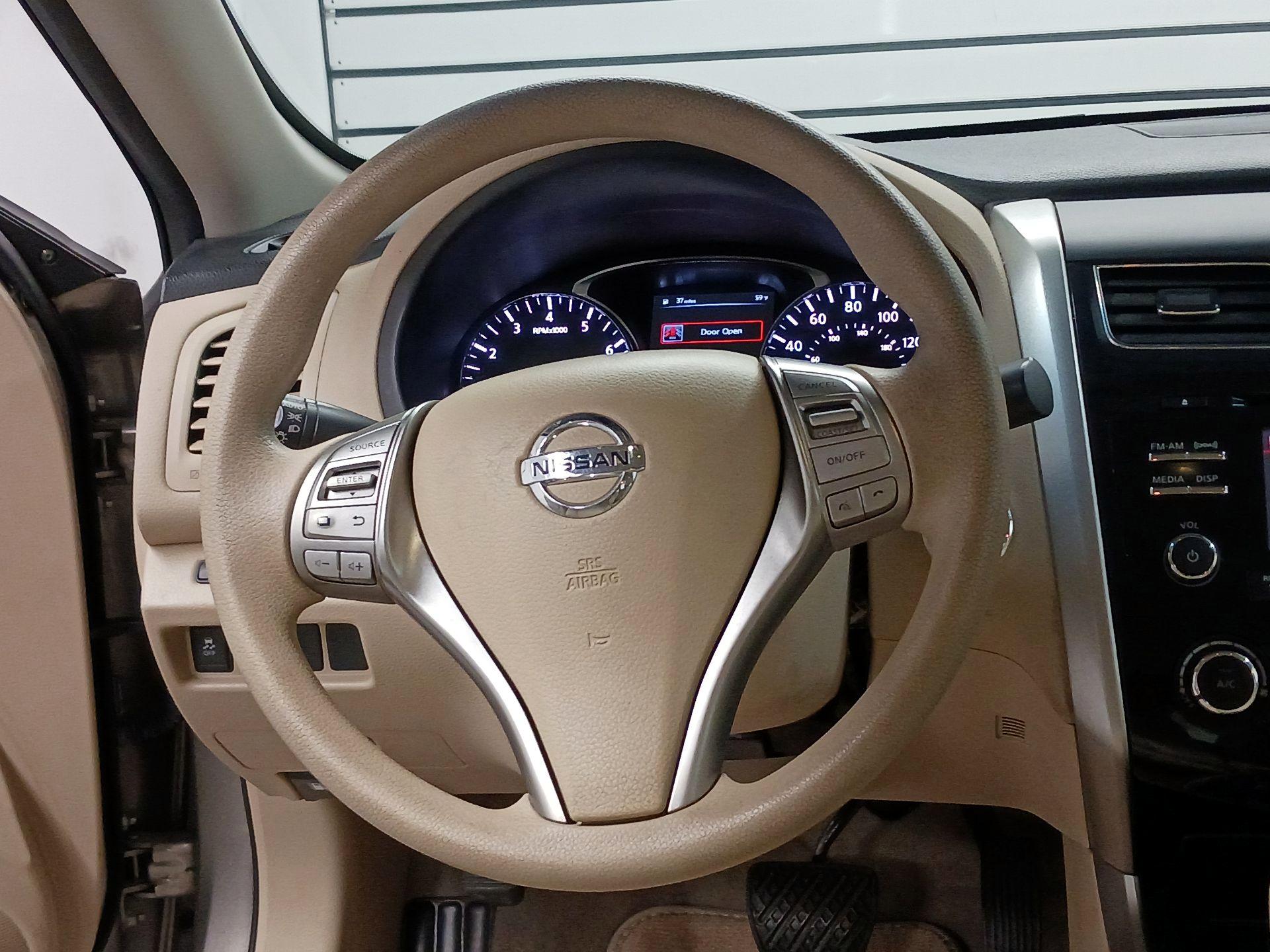 Thumbnail: 2014 Nissan Altima - 10