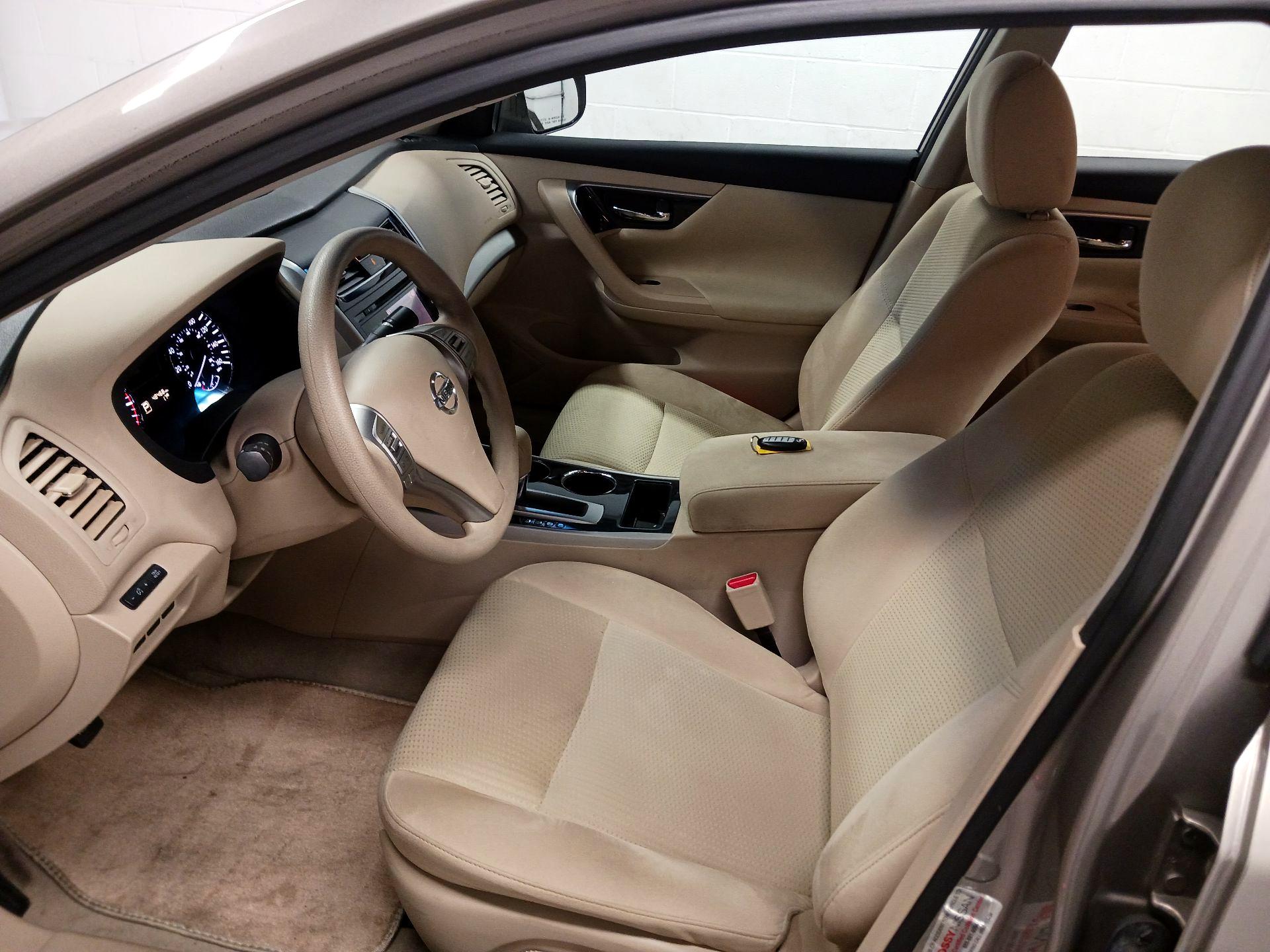 Thumbnail: 2014 Nissan Altima - 11