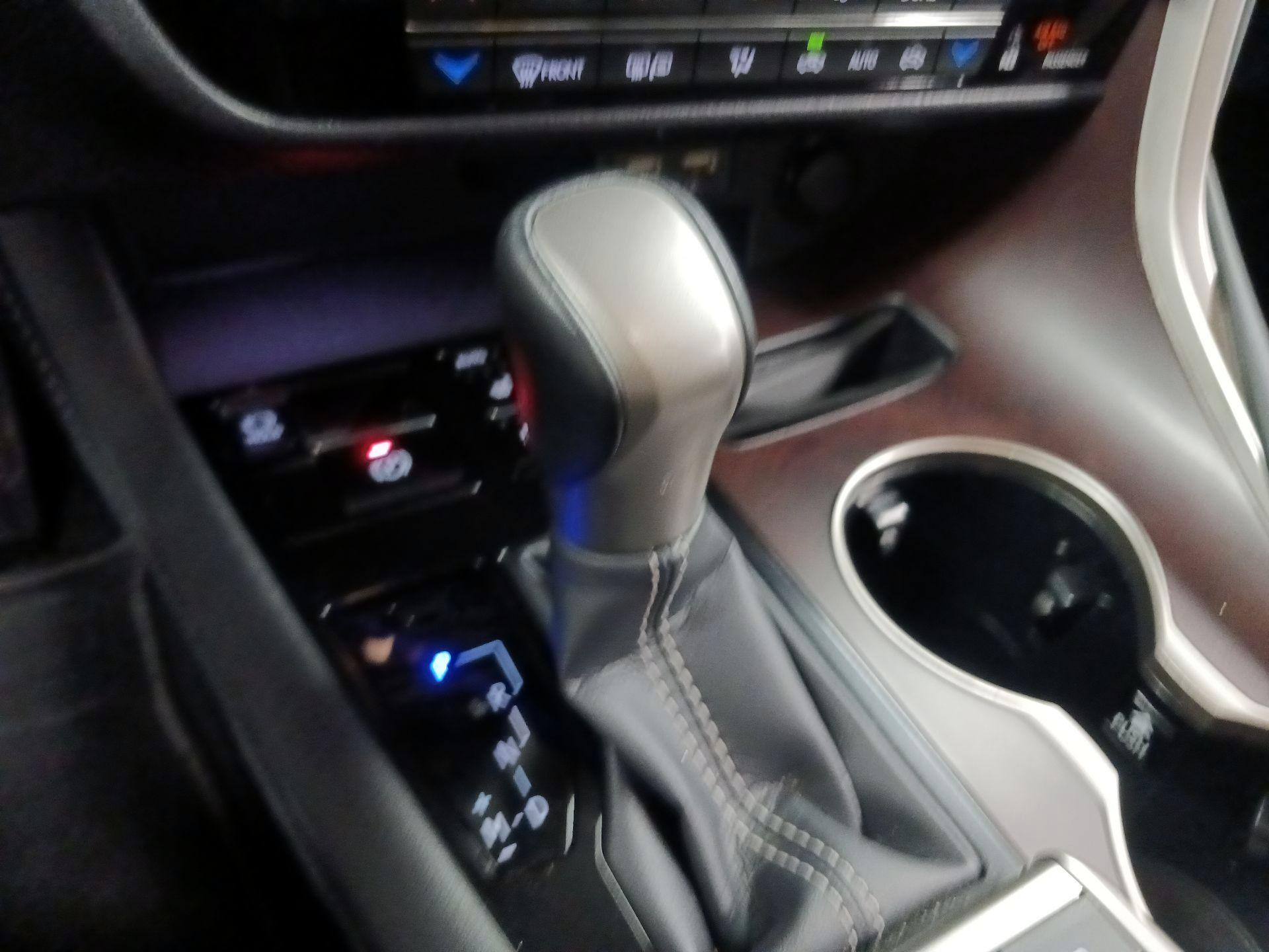 Thumbnail: 2020 Lexus RX - 15