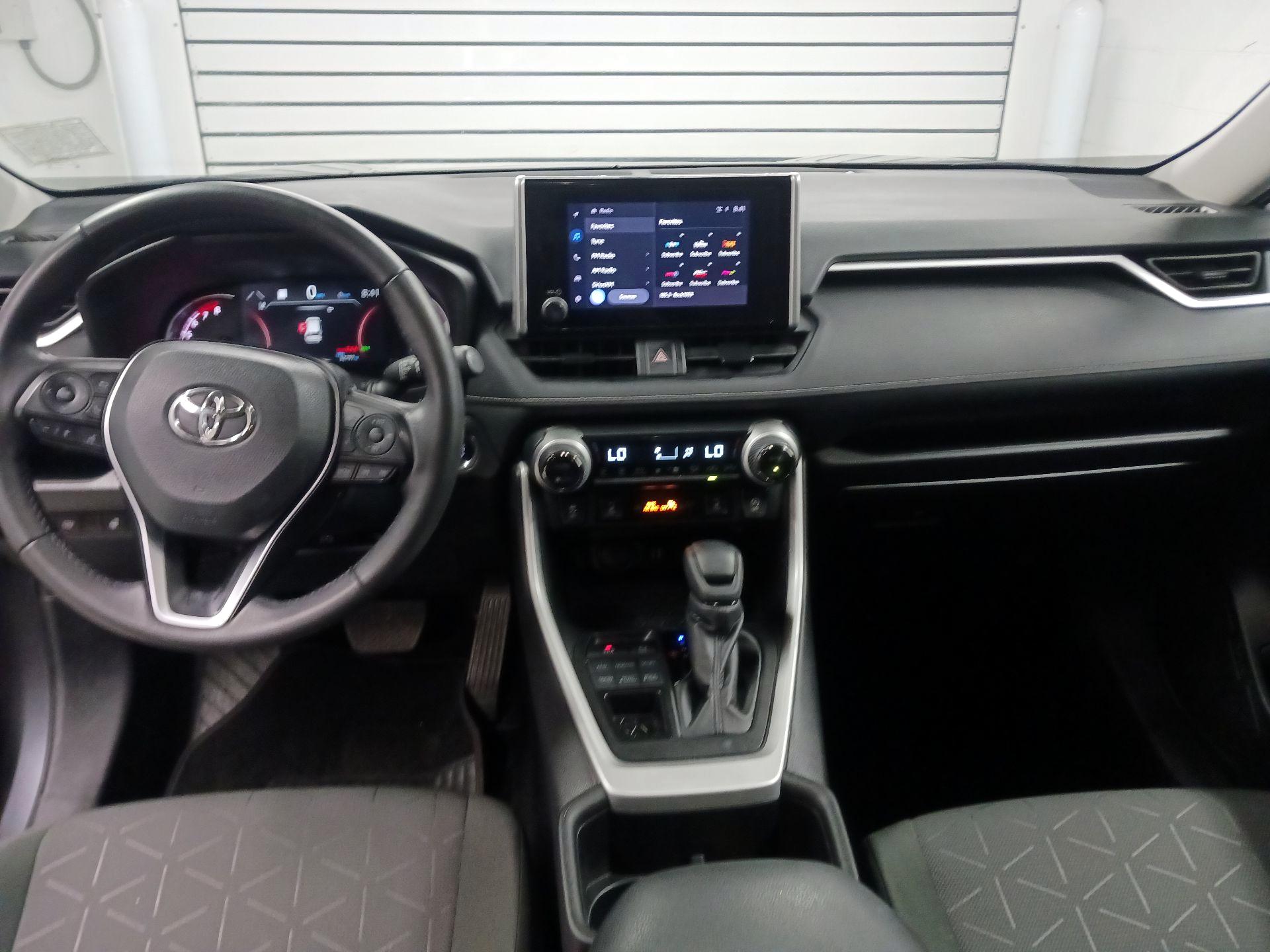 Thumbnail: 2024 Toyota RAV4 - 9