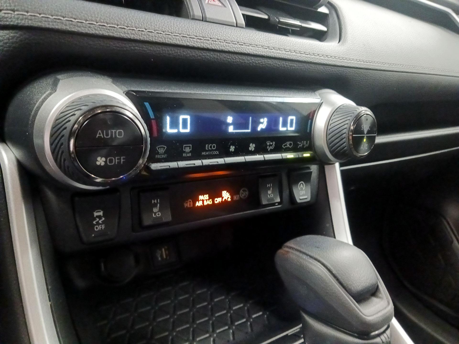 Thumbnail: 2024 Toyota RAV4 - 14