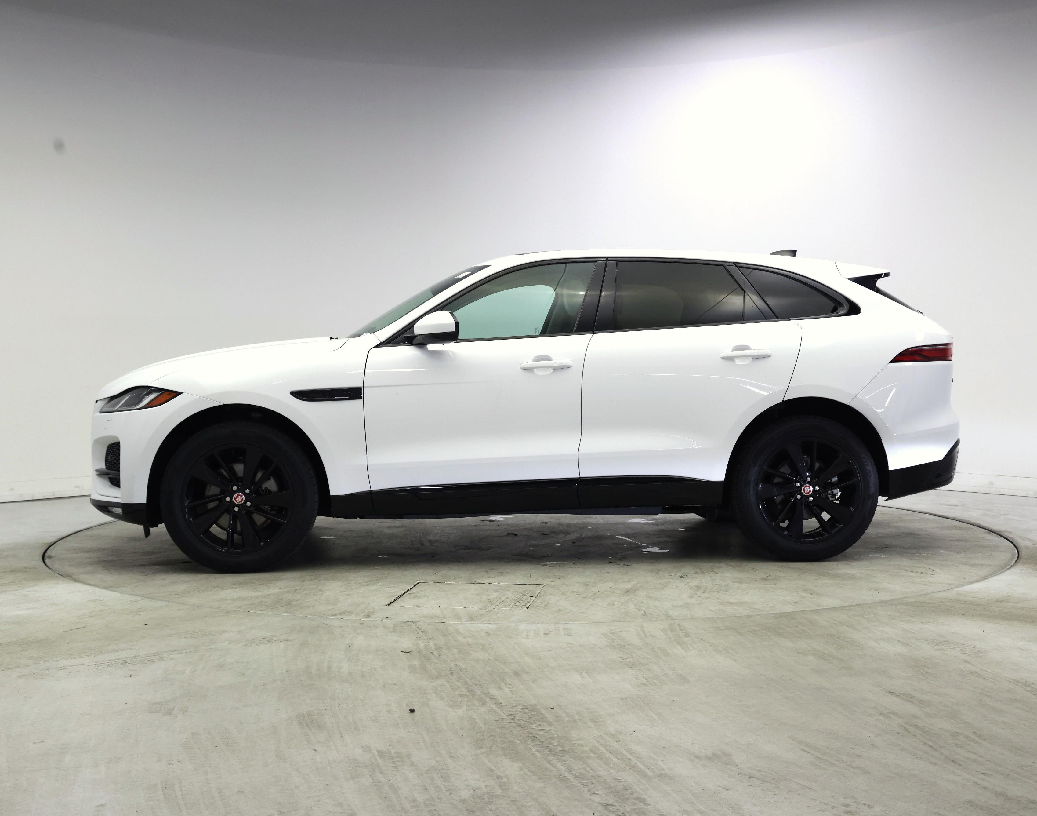 Thumbnail: 2023 Jaguar F-Pace - 3