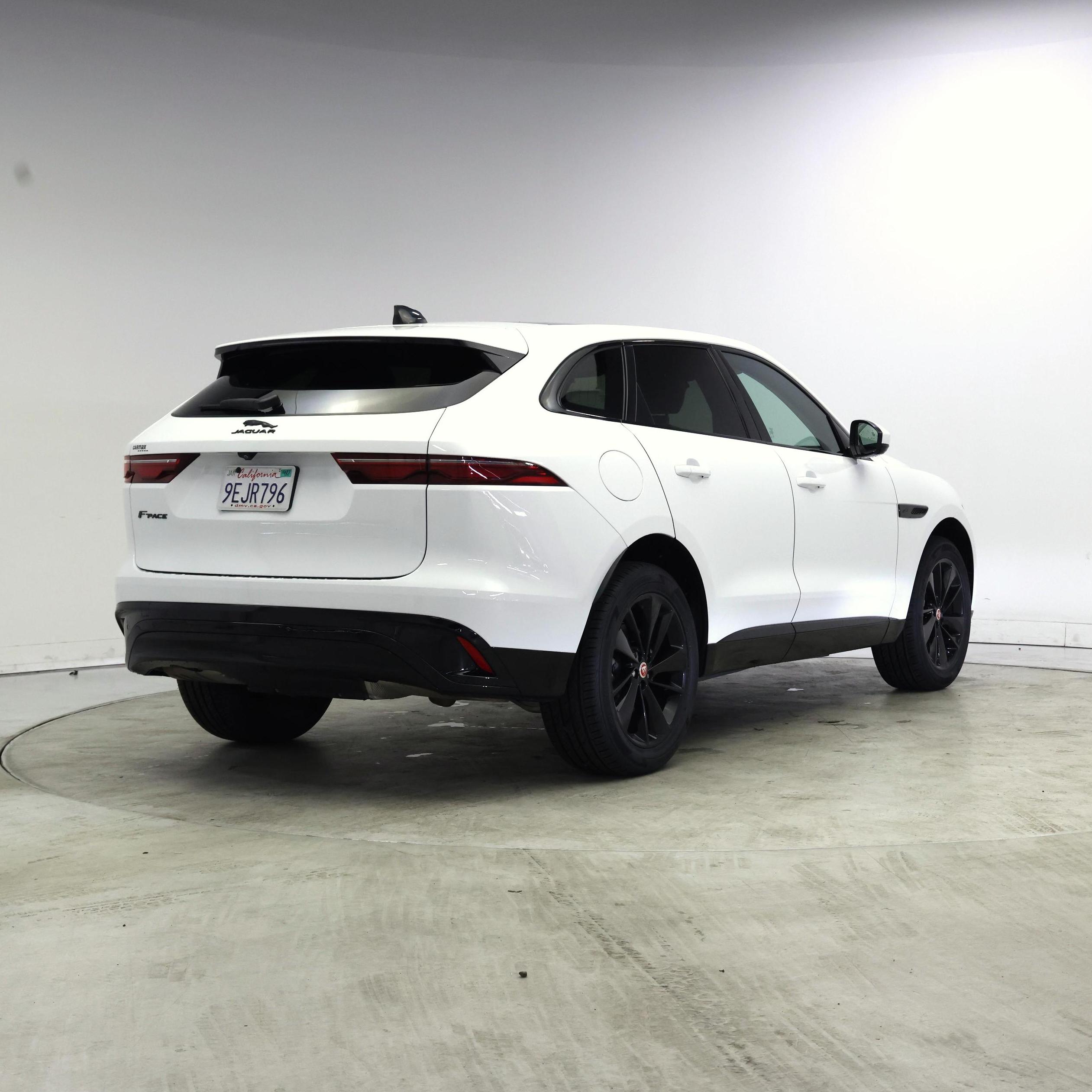 Thumbnail: 2023 Jaguar F-Pace - 8