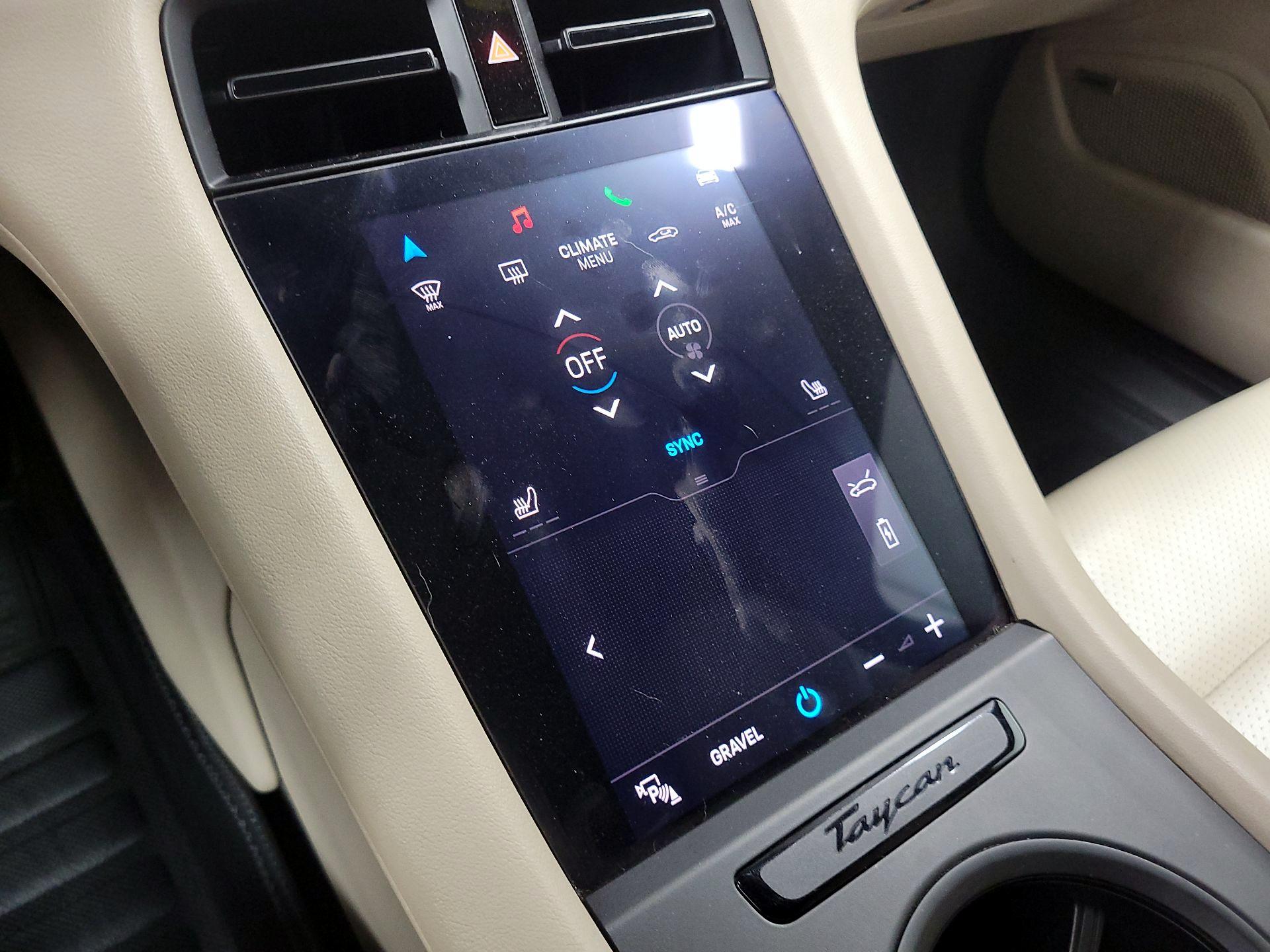 Thumbnail: 2022 Porsche Taycan - 15